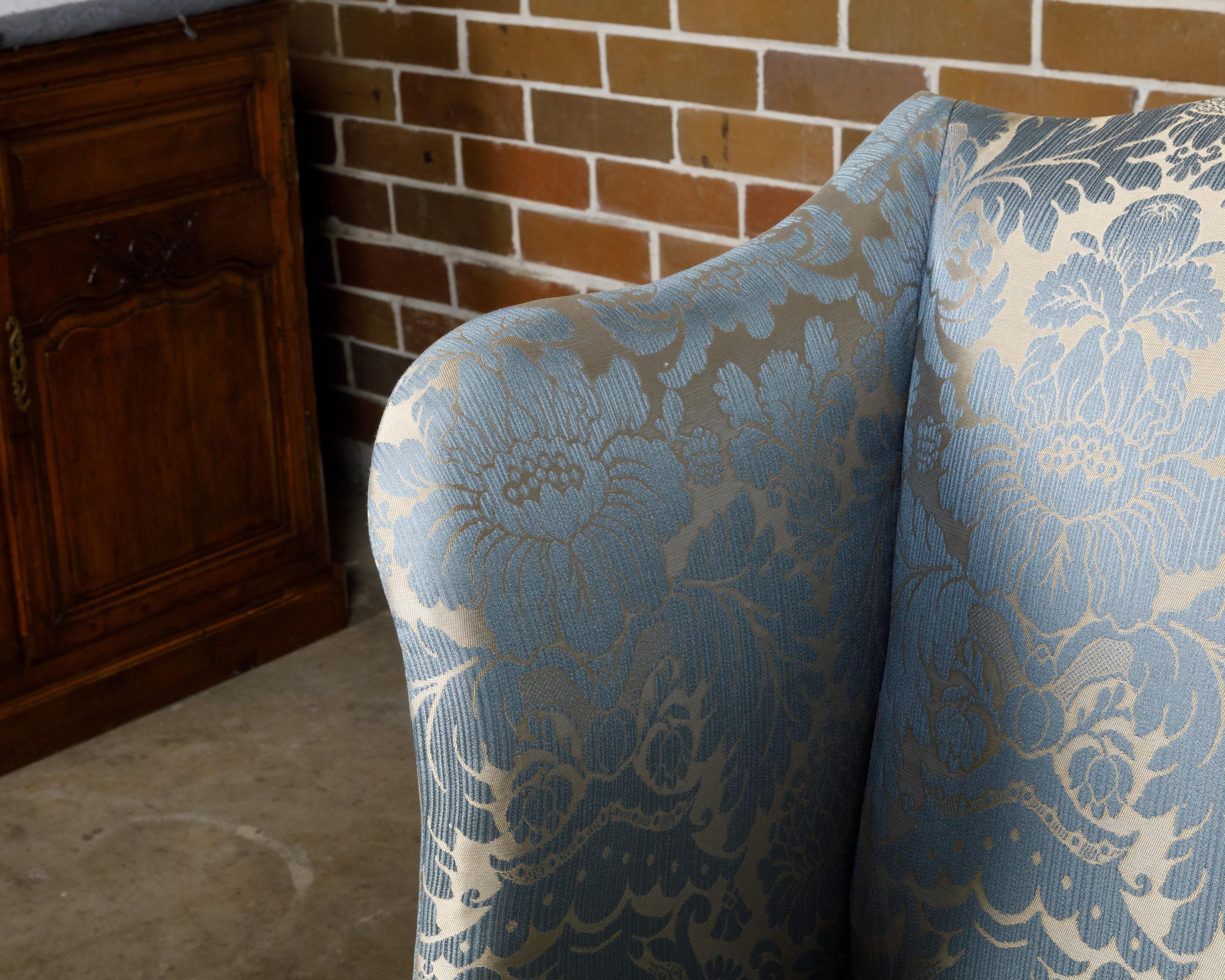 English 19th Century Wingback Chair with Blue Fabric and Turned Legs For Sale 9