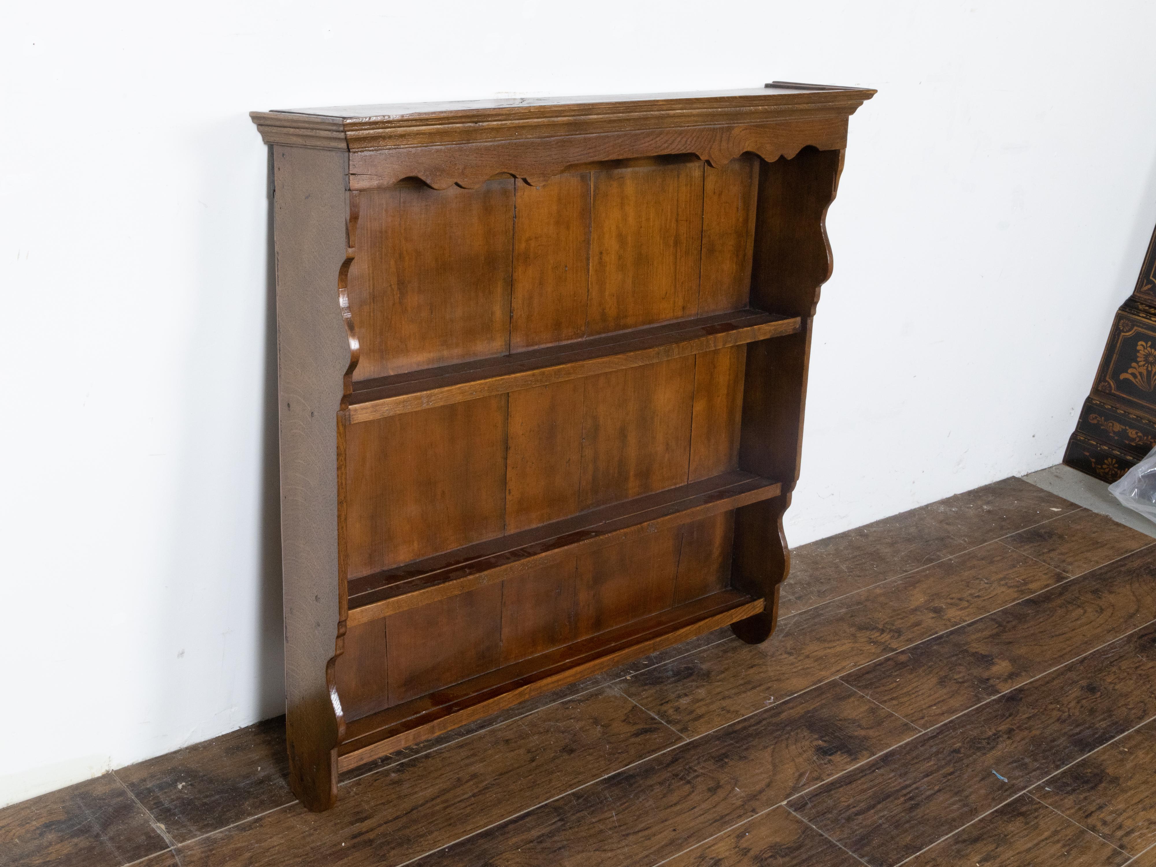 English 19th Oak Wall Plate Rack with Carved Cornice and Three Open Shelves For Sale 1