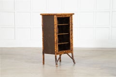 Armadietto inglese in bambù laccato del XIX secolo