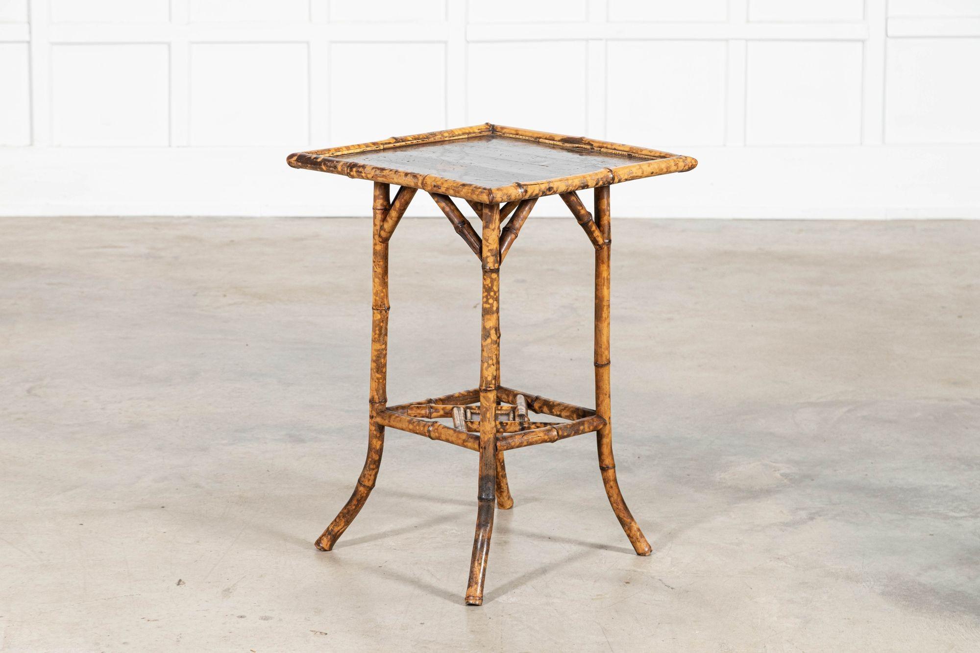 Table d'appoint anglaise en laque de bambou du XIXe siècle en vente 8