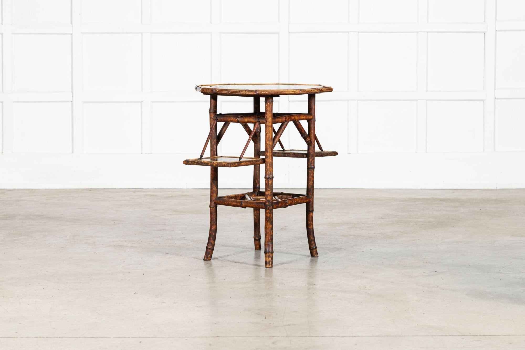 Table d'appoint octogonale en bambou laqué du XIXe siècle en vente 8