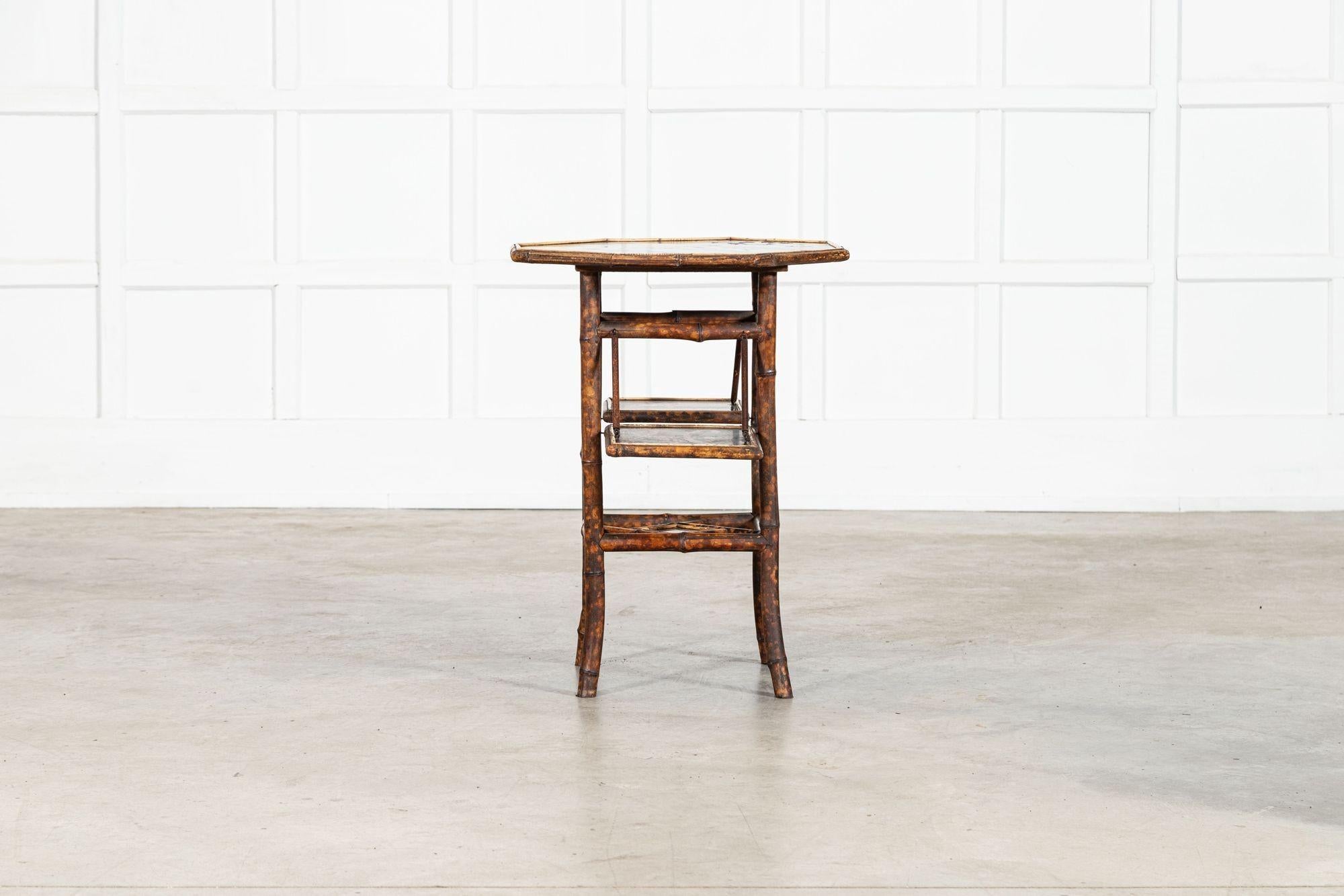 Table d'appoint octogonale en bambou laqué du XIXe siècle en vente 9