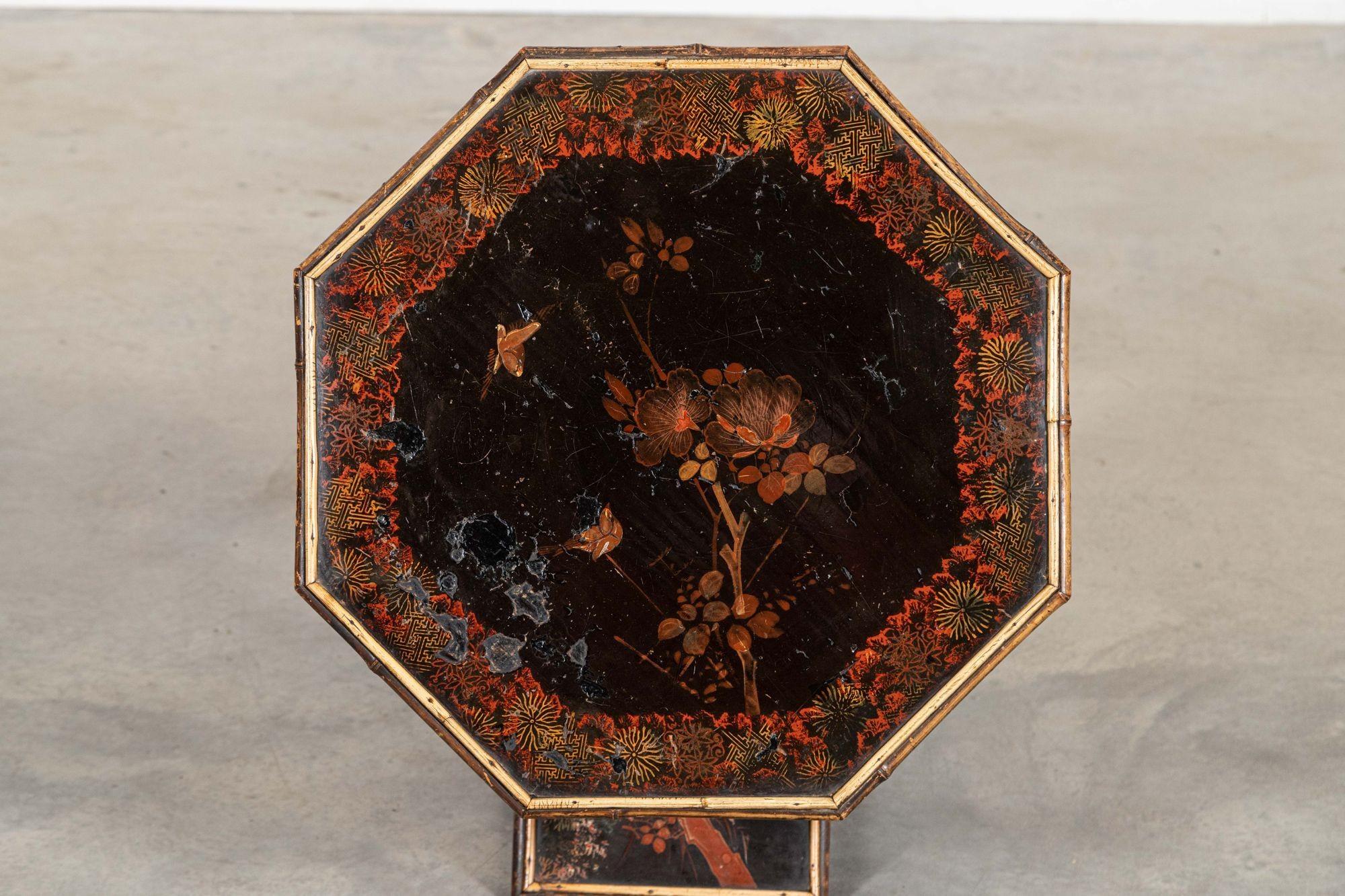 vers 1880
Table d'appoint octogonale en bambou laqué du XIXe siècle
sku 2144
W54.5 x 54.5 x H73 cm
Poids 5Kg