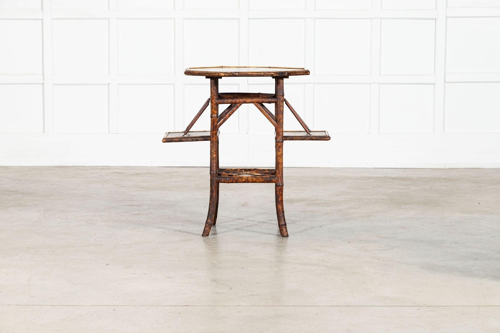 Table d'appoint octogonale en bambou laqué du XIXe siècle en vente 2