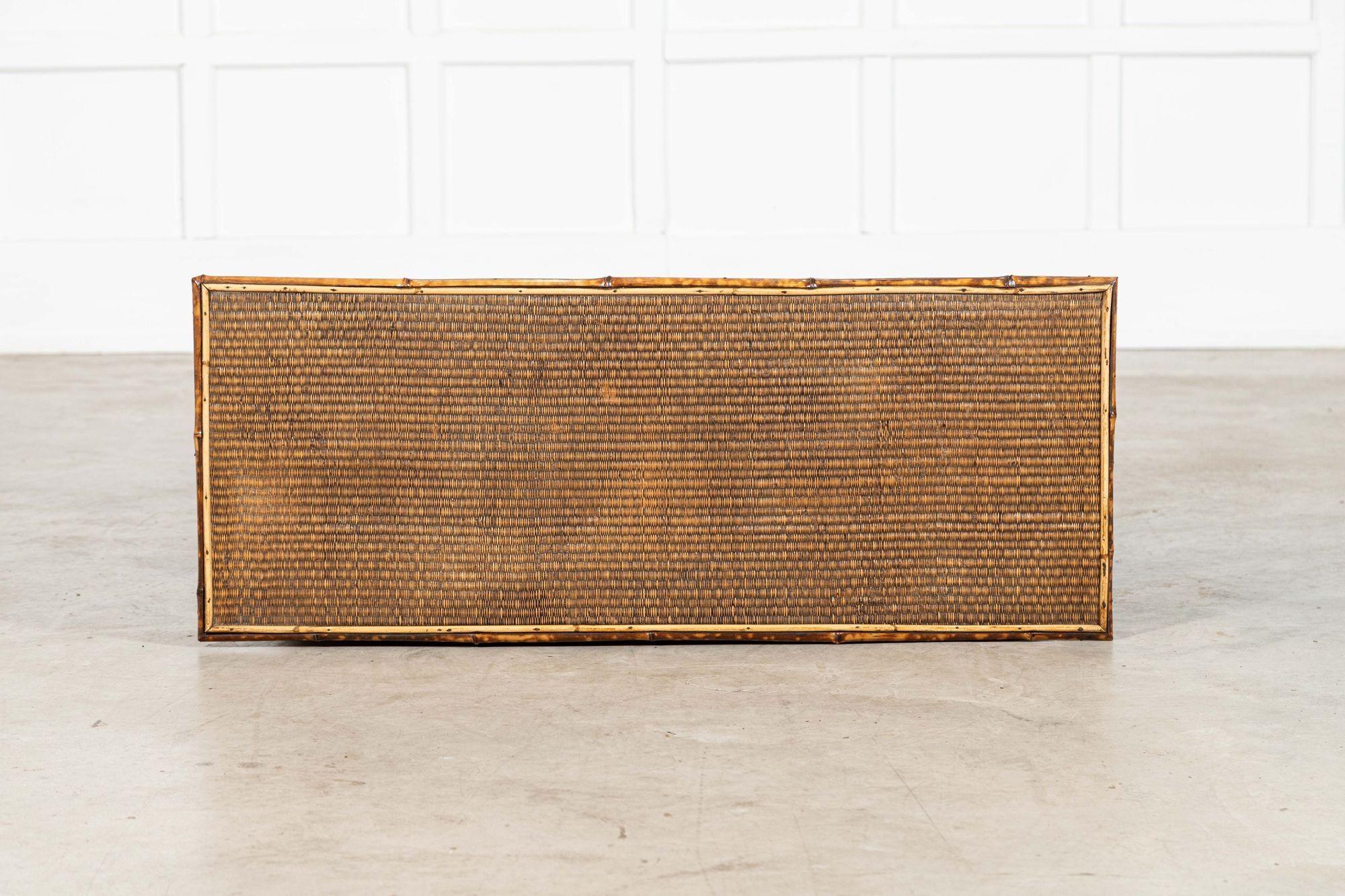 Armario inglés esmaltado de bambú y ratán del siglo XIX en venta 10