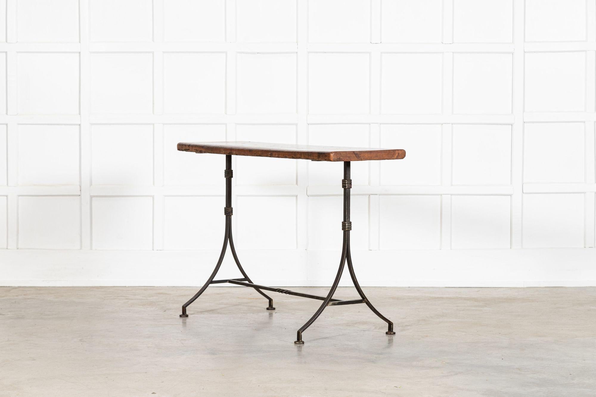 Table console en fonte anglaise du 19ème siècle en vente 8