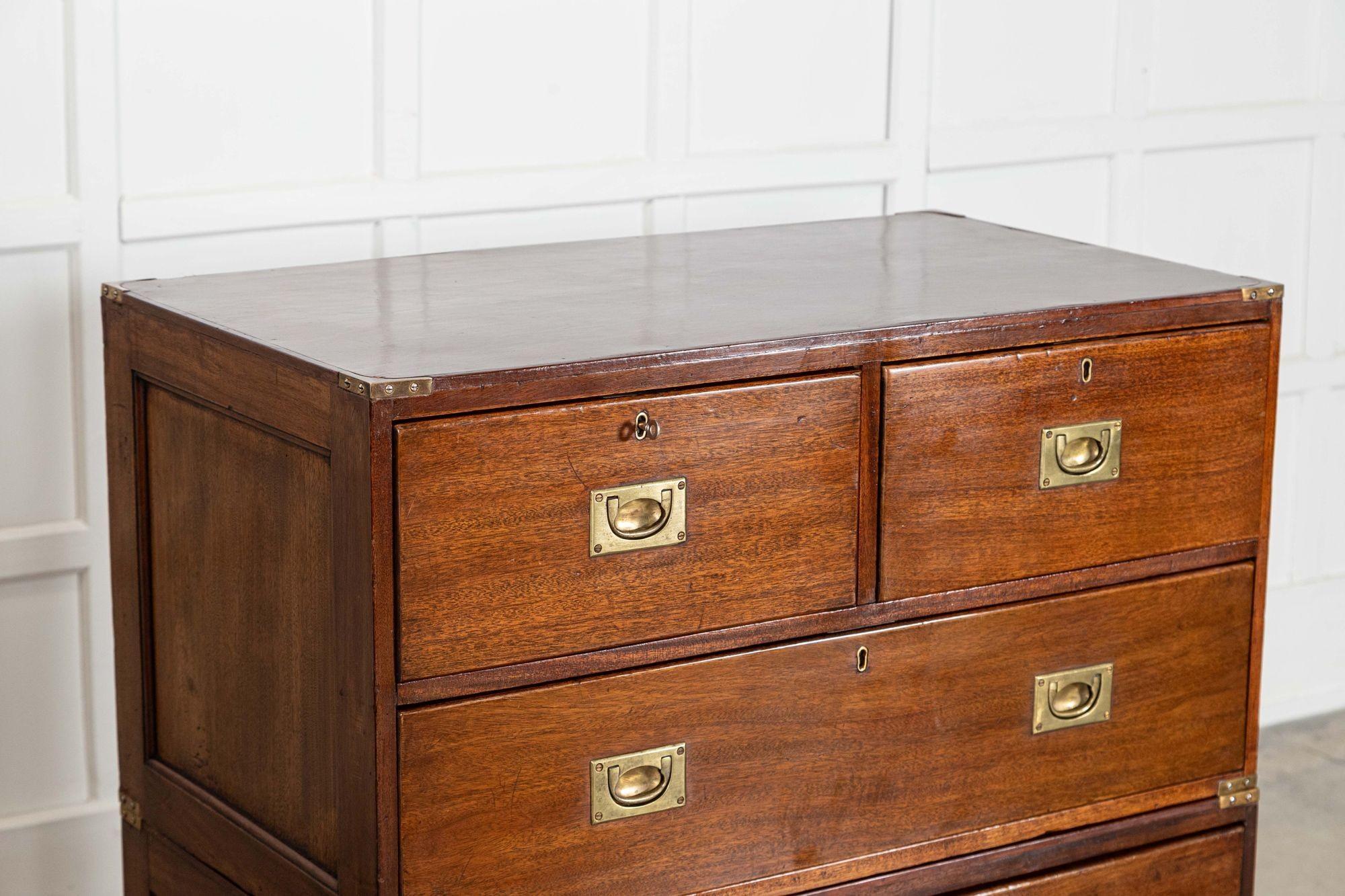 English 19thC Mahogany Campaign Chest in vendita 4