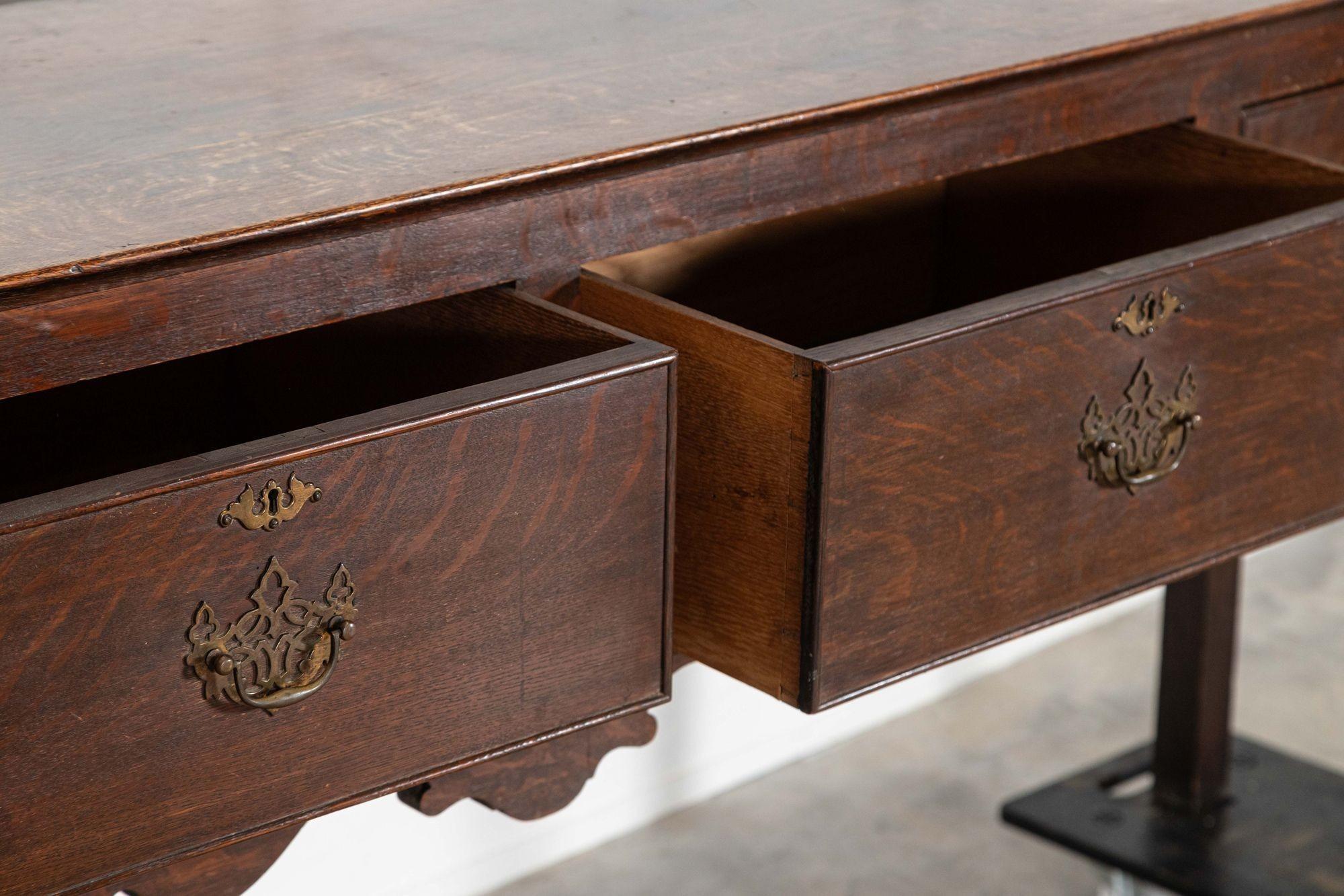 Base de cómoda inglesa de roble del siglo XIX en venta 6