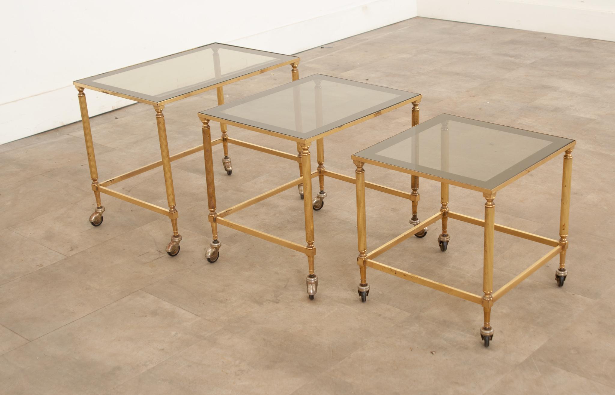 Polished English 20th Century Brass & Glass Nesting Tables For Sale