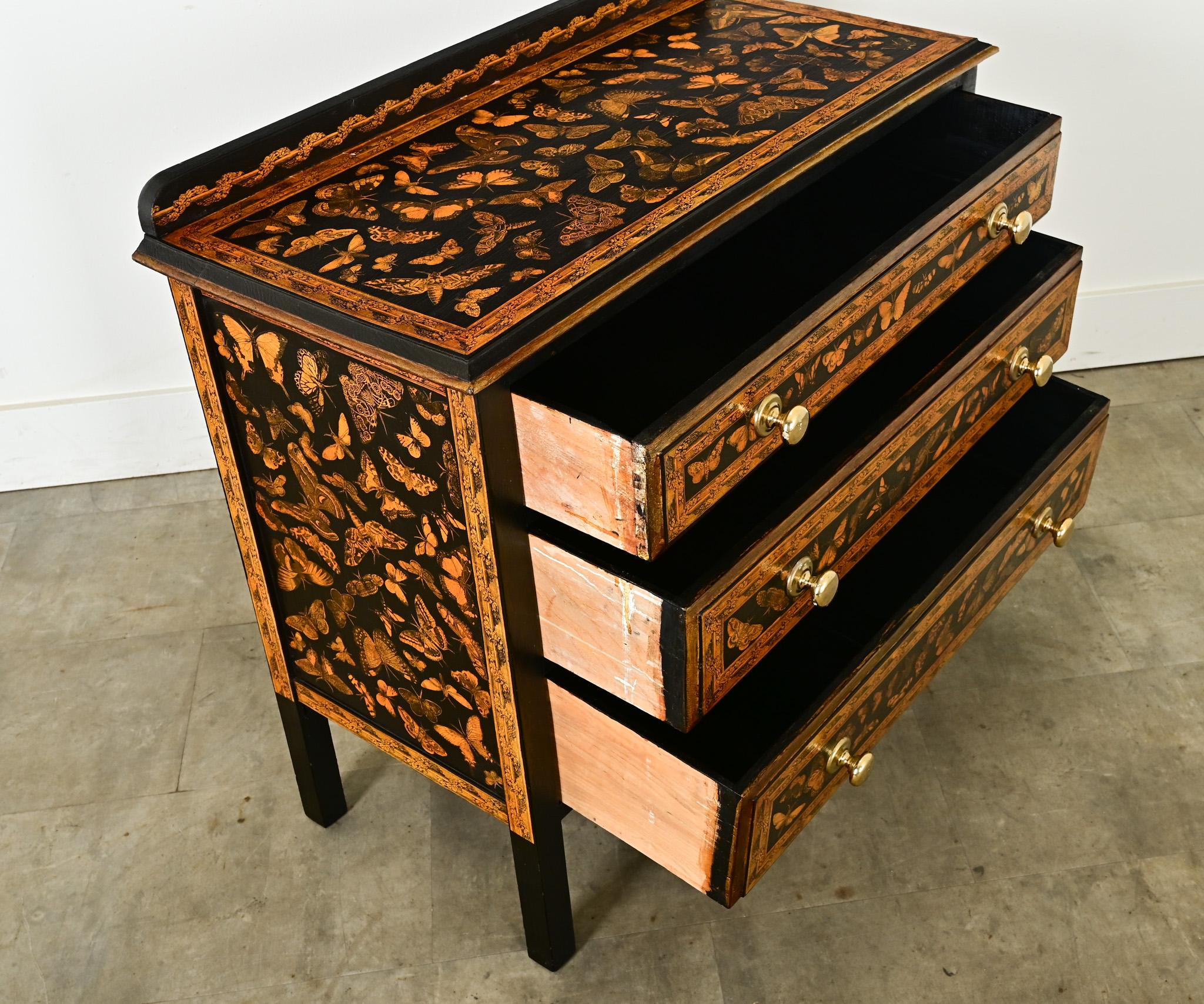 English 20th Century Decoupage Chest In Good Condition In Baton Rouge, LA