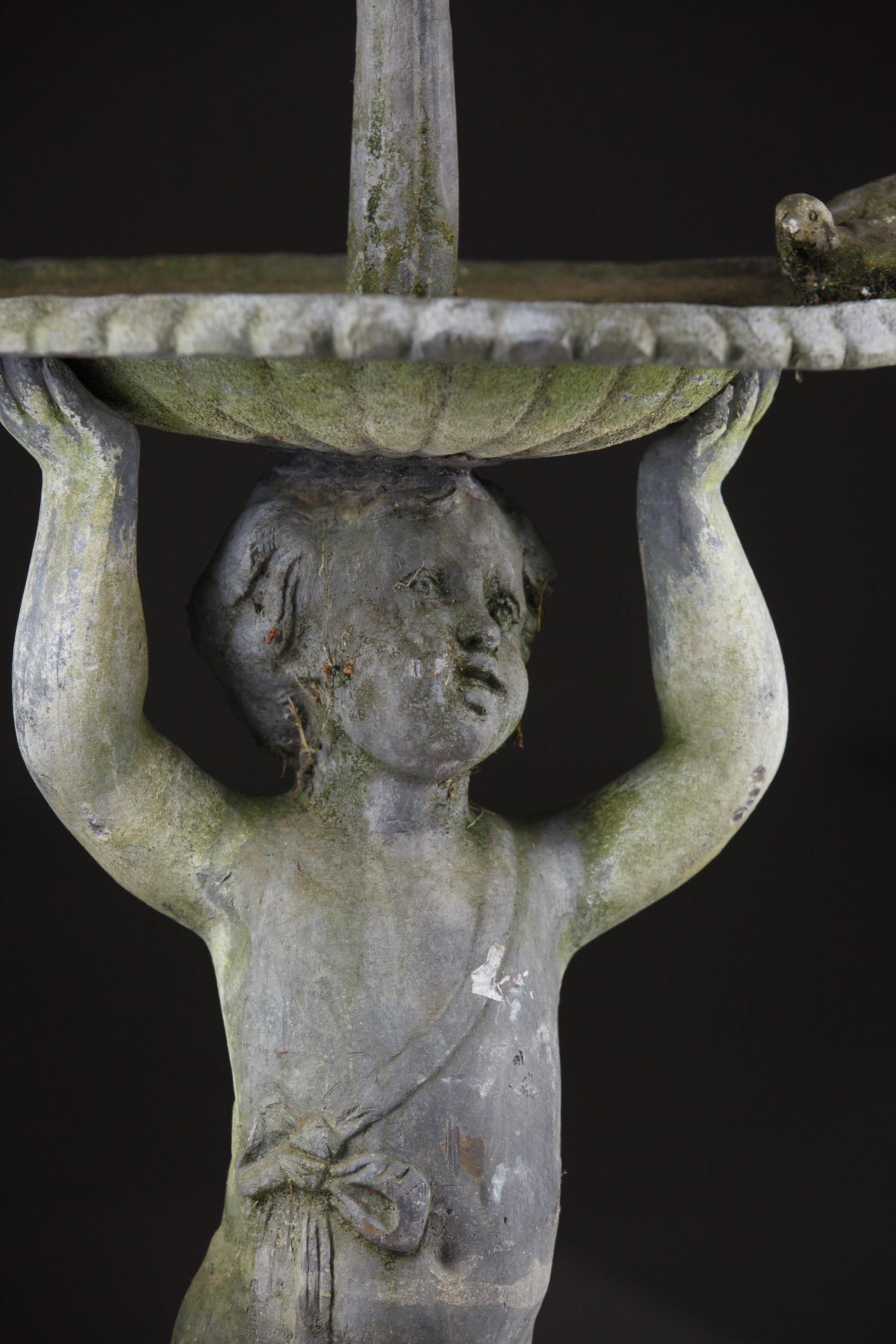Englisch 20. Jahrhundert Blei Junge Amor Gartenbrunnen 4