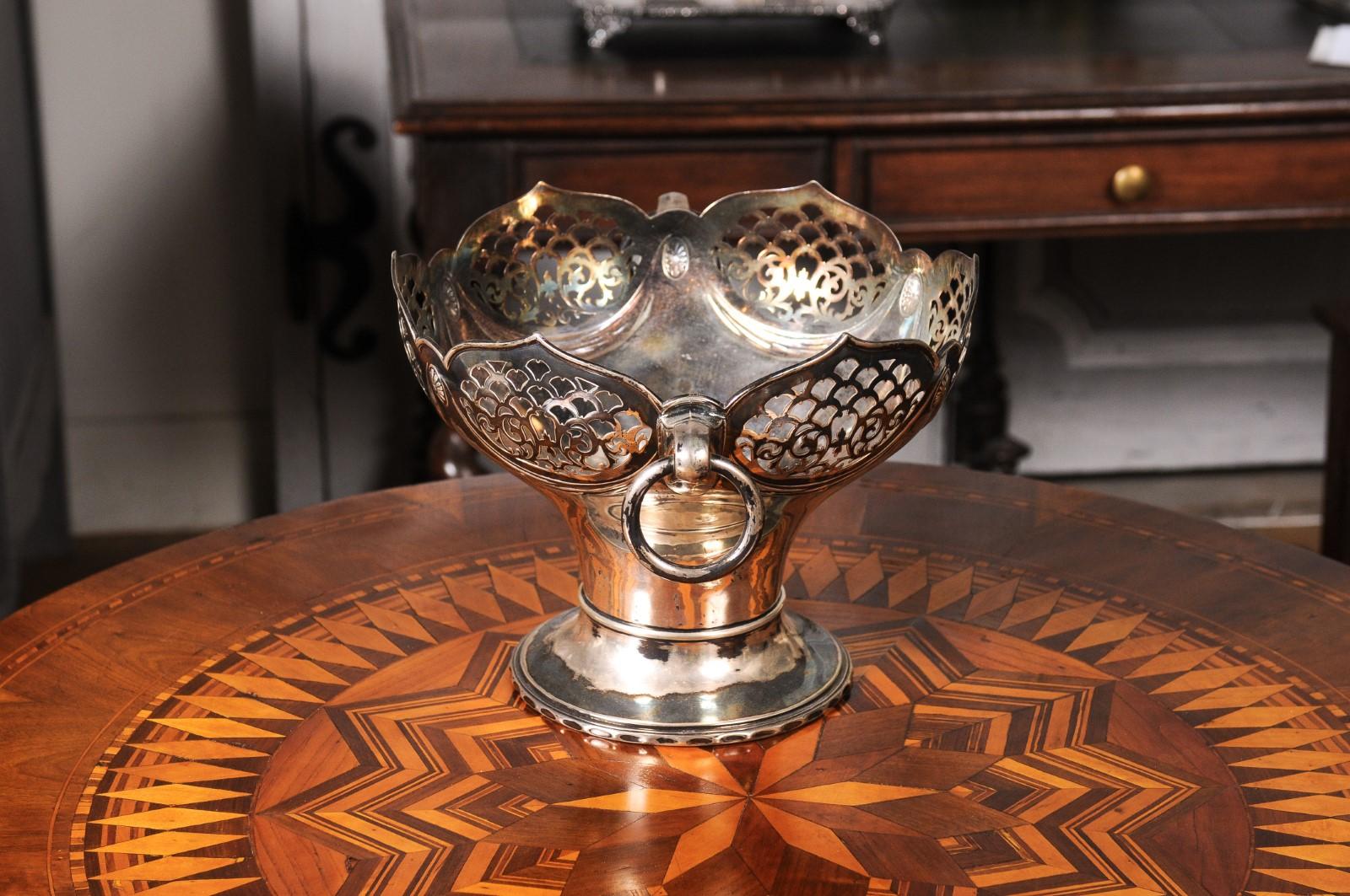 English 20th Century Silver Plated Potpourri Decorative Bowl with Openwork Top For Sale 1