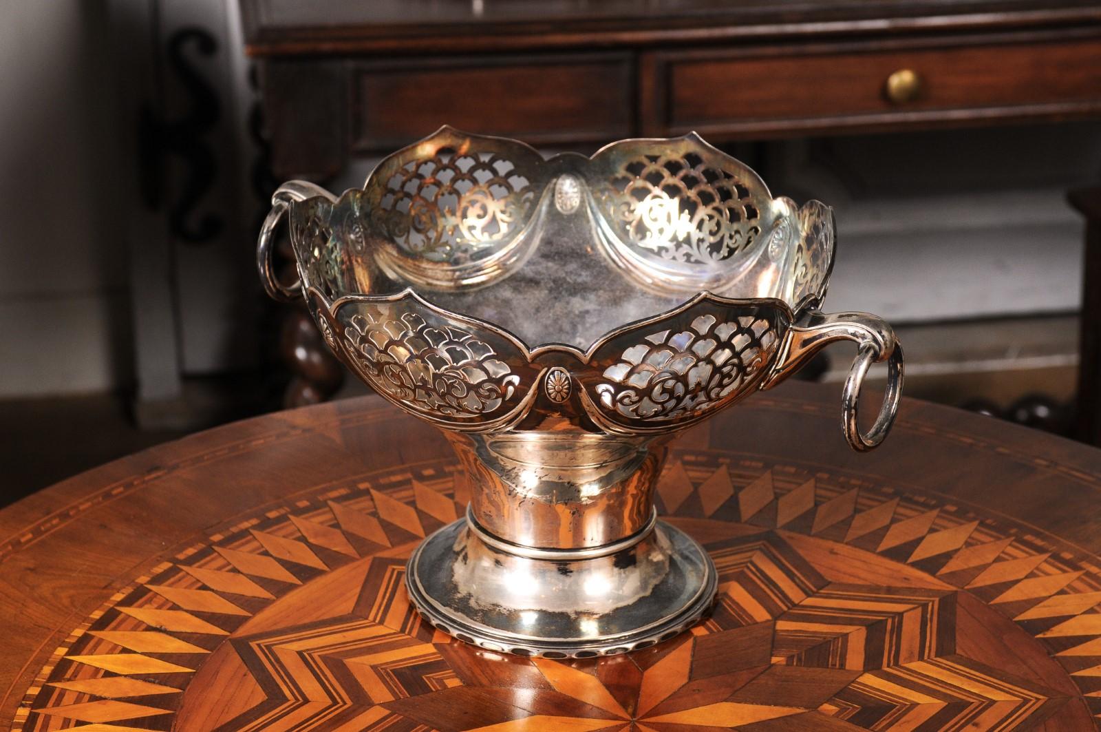 English 20th Century Silver Plated Potpourri Decorative Bowl with Openwork Top For Sale 3