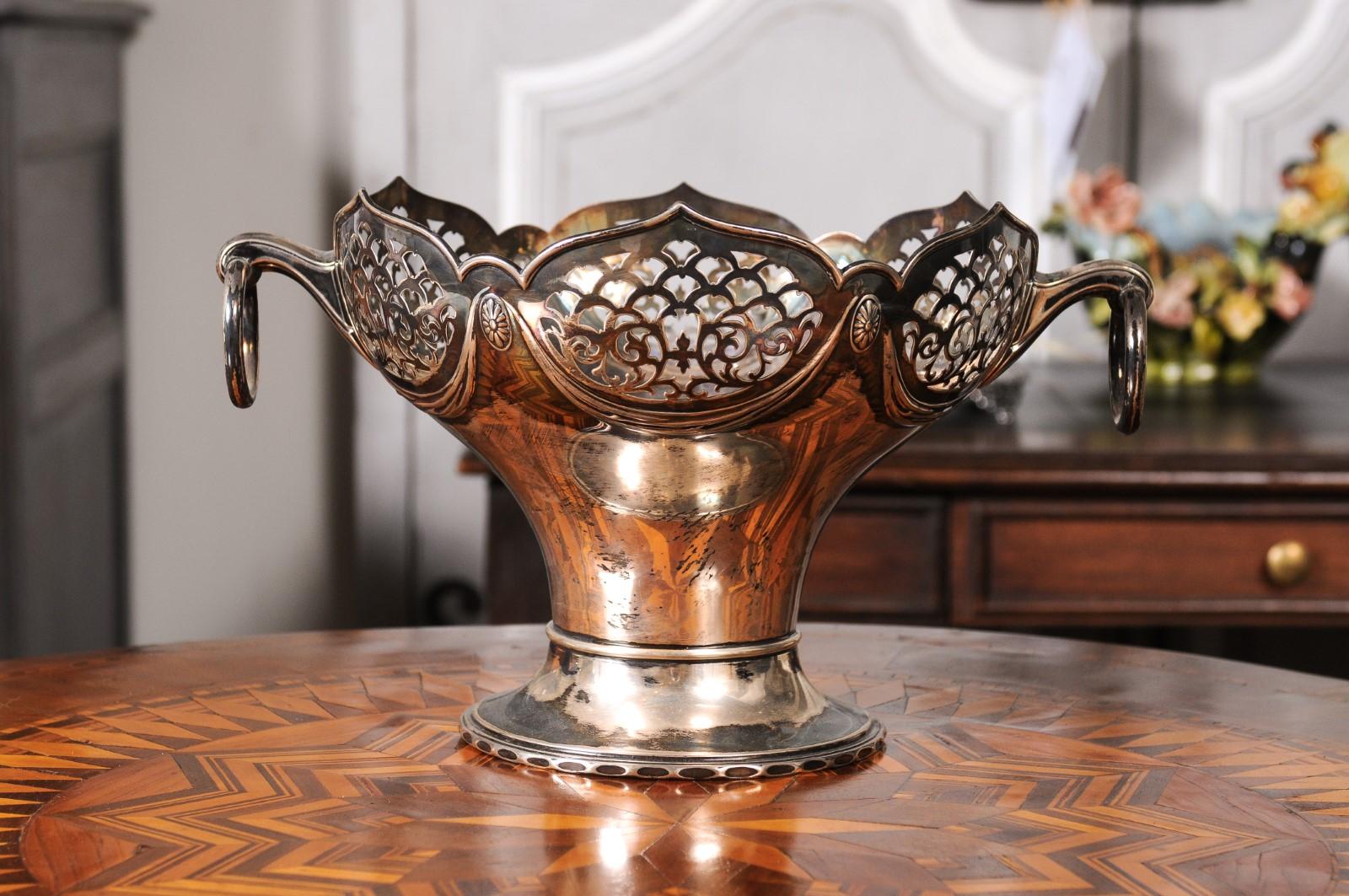 English 20th Century Silver Plated Potpourri Decorative Bowl with Openwork Top For Sale 4