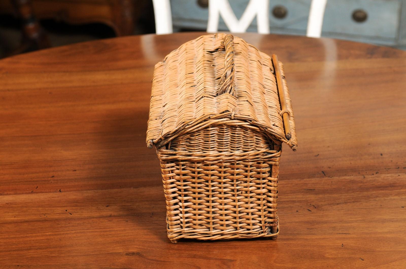 English 20th Century Wicker Basket with Arching Lift Top and Petite Rod 6