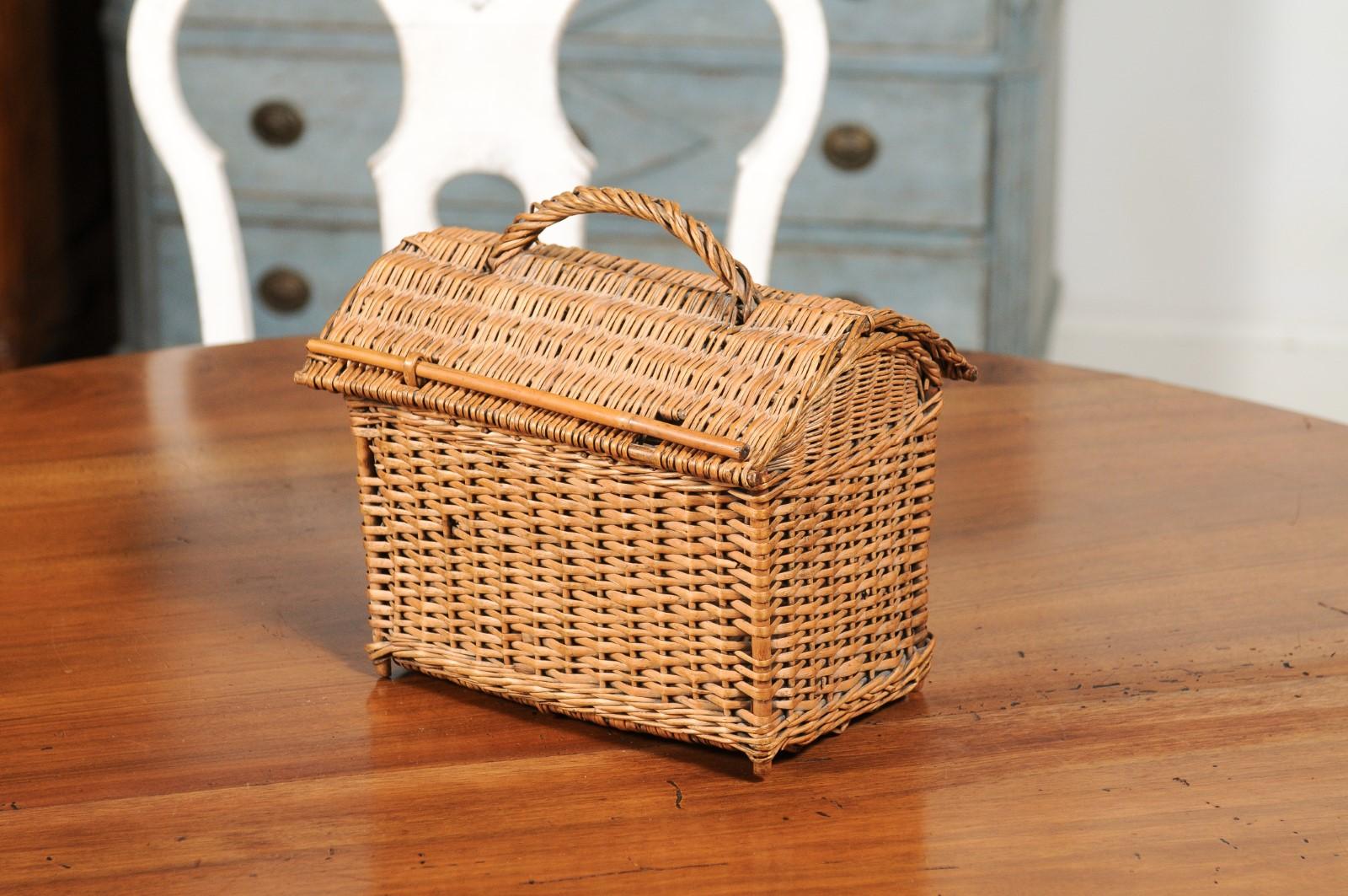 Rustic English 20th Century Wicker Basket with Arching Lift Top and Petite Rod