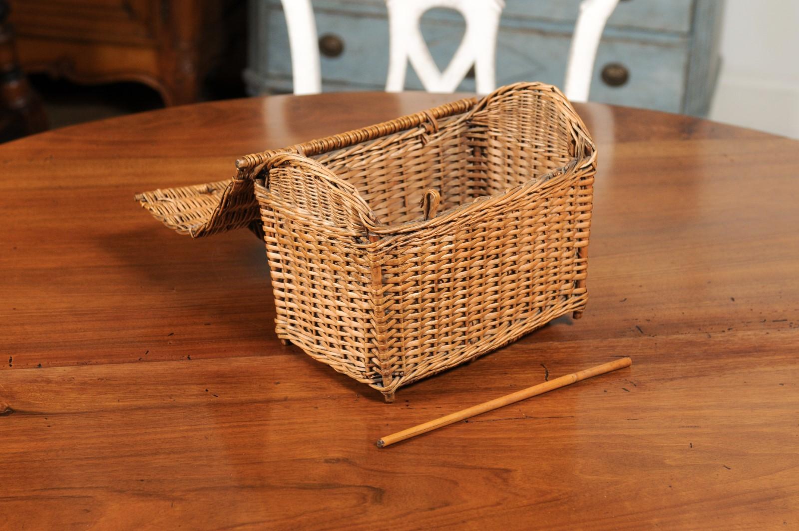 English 20th Century Wicker Basket with Arching Lift Top and Petite Rod 2