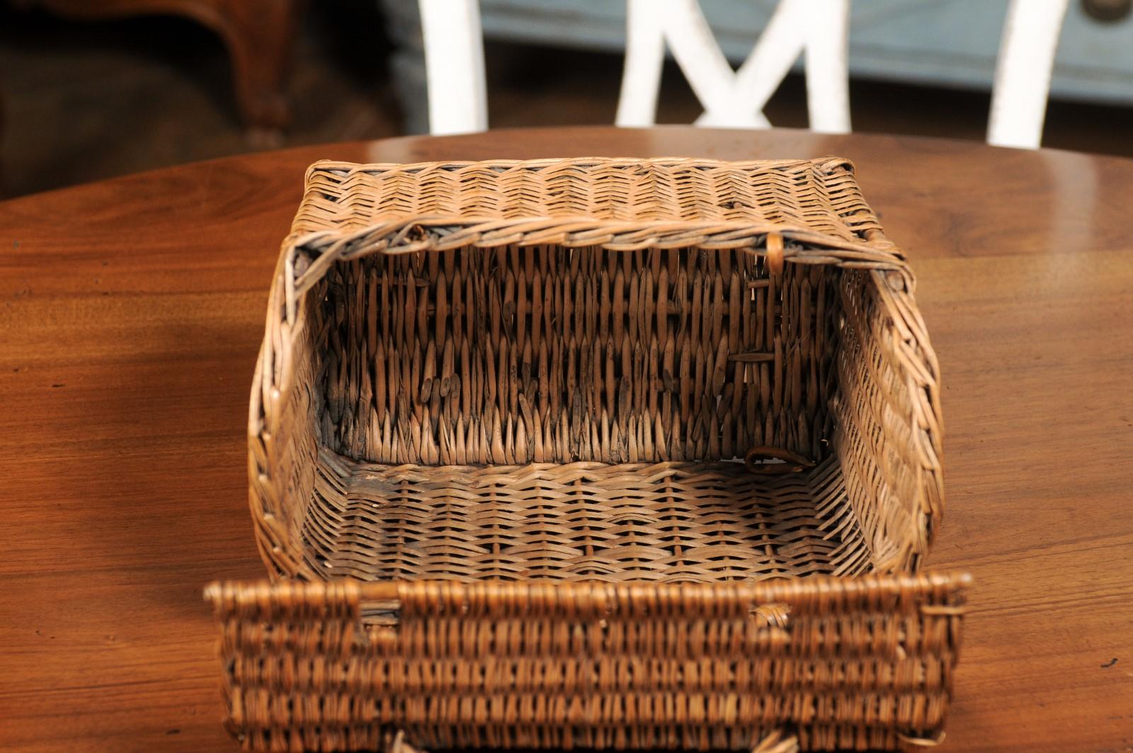 English 20th Century Wicker Basket with Arching Lift Top and Petite Rod 3