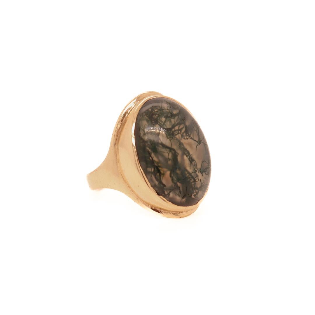 English 9ct Gold & Moss Agate Cabochon Signet Type Ring 3