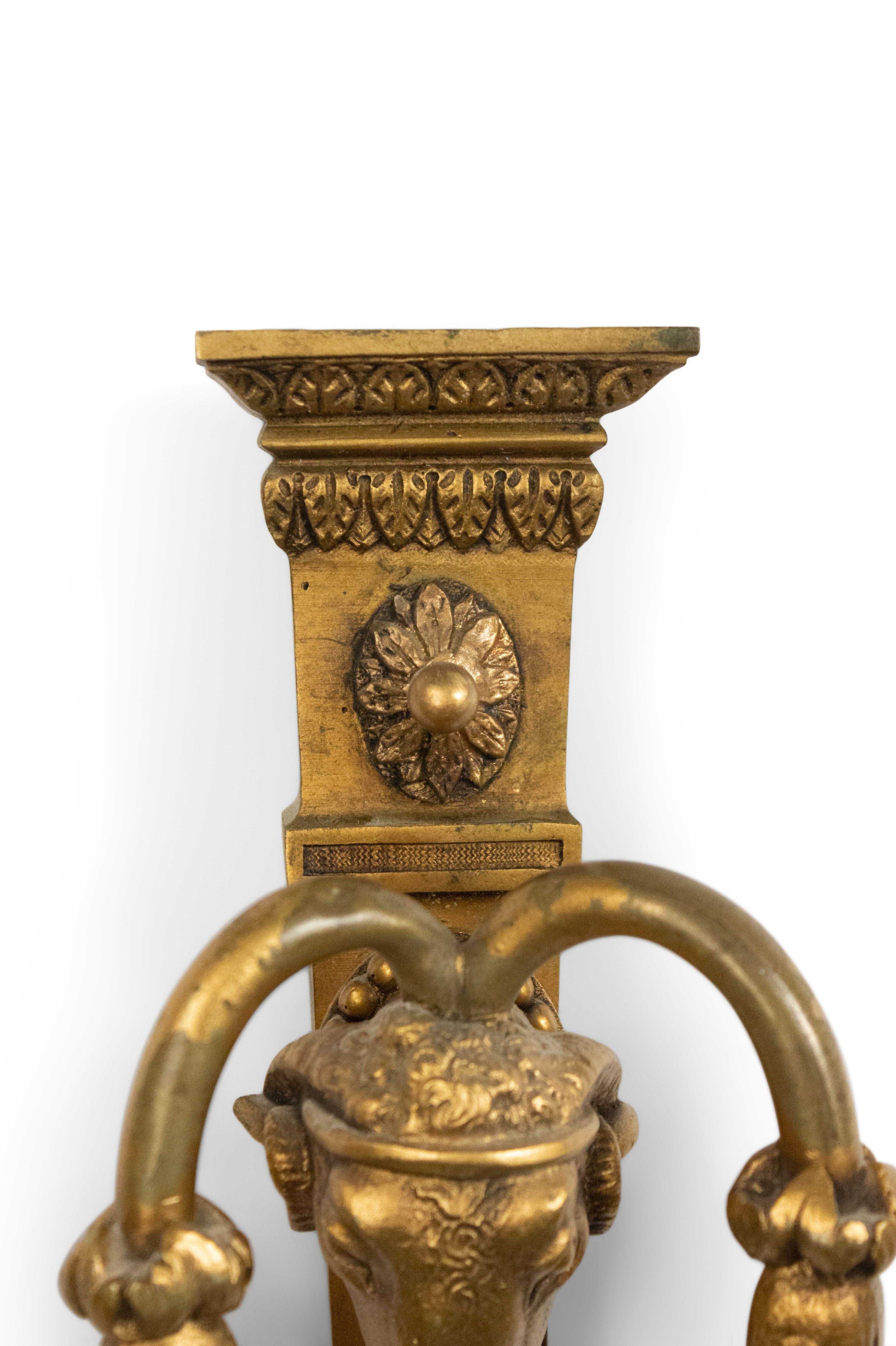 Paar englische Bronze-Dore-Wandleuchter im Adam-Stil (19. Jahrhundert) im Angebot