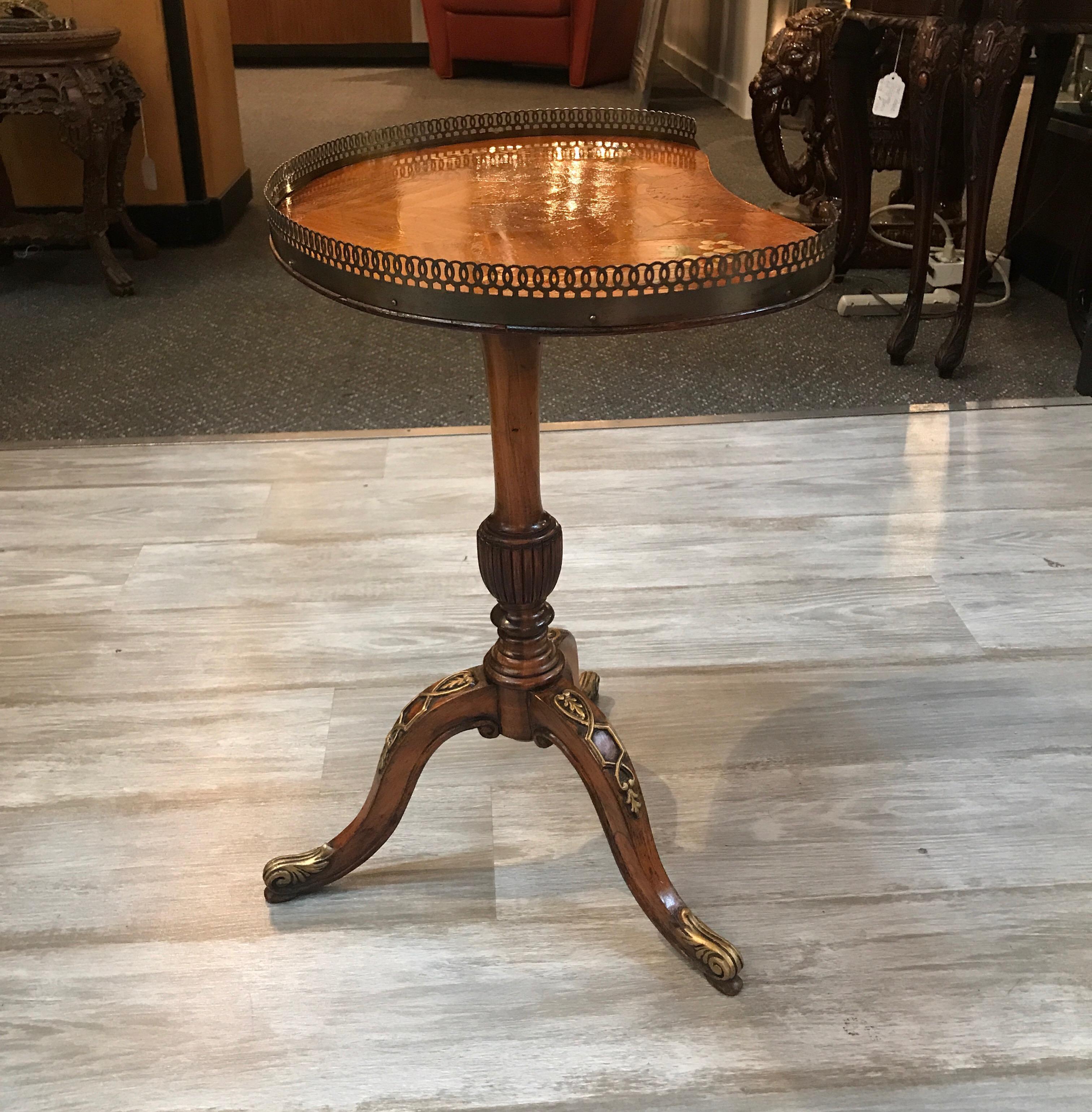 English Adam Style Carved Drinks Table 1
