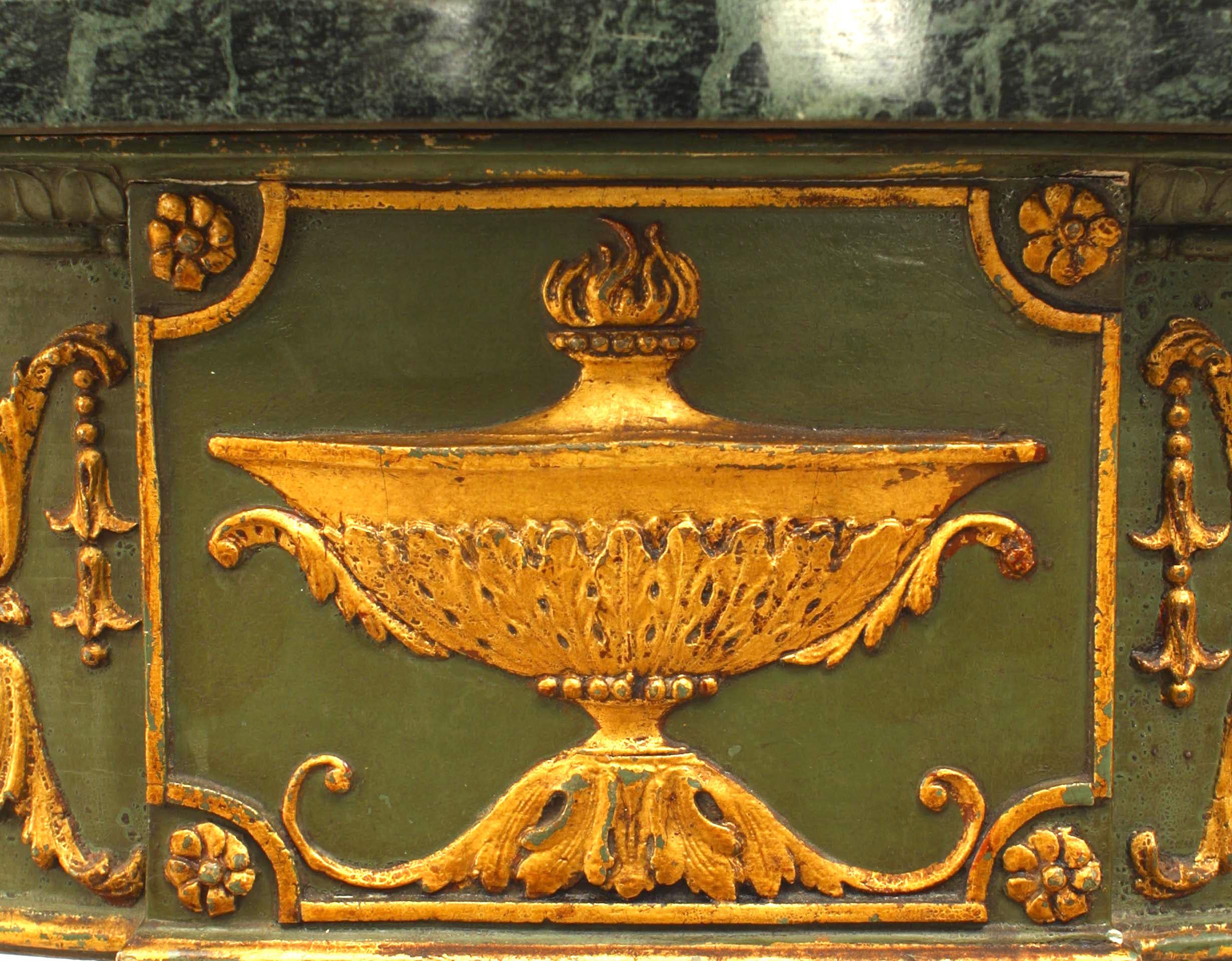 Englischer Konsolentisch im Adam-Stil mit vergoldeten und marmorierten Elementen im Zustand „Gut“ im Angebot in New York, NY