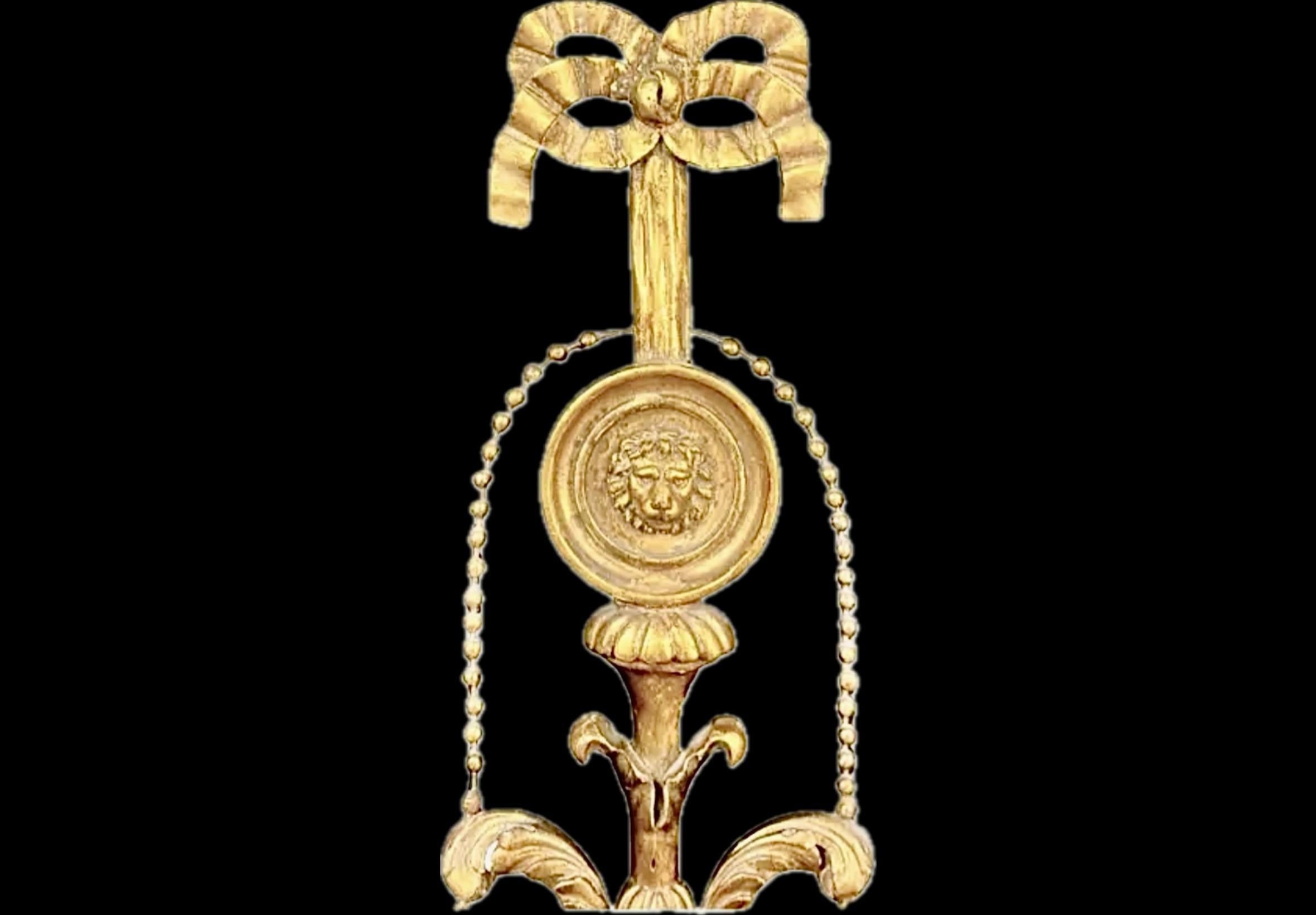 19. Jahrhundert Englisch Adams-Stil Giltwood Girandole Wandleuchter mit zwei Kerzenhaltern. Der Wandleuchter ist reich verziert mit raffinierten klassischen Motiven wie Bändern, Locken und Akanthusblättern, die für den Stil von Adams