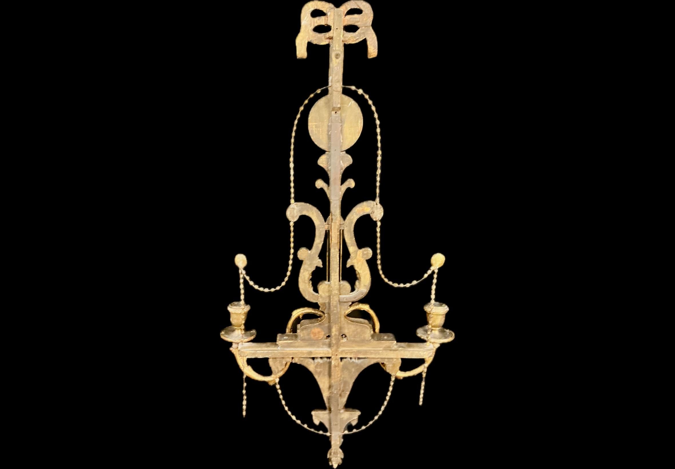 Englisch Adams Stil Giltwood Girandole Wandleuchter (Vergoldetes Holz) im Angebot