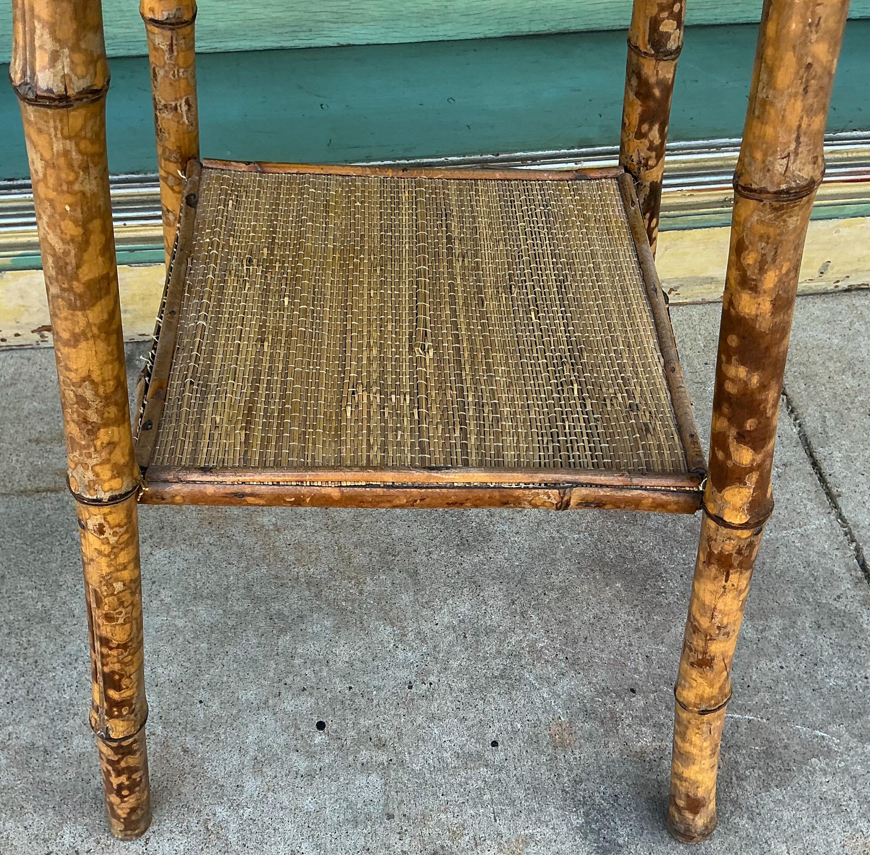 English Aesthetic Movement Bamboo Side Table W/ Shell Transferware Mosaic Top In Good Condition For Sale In Kennesaw, GA