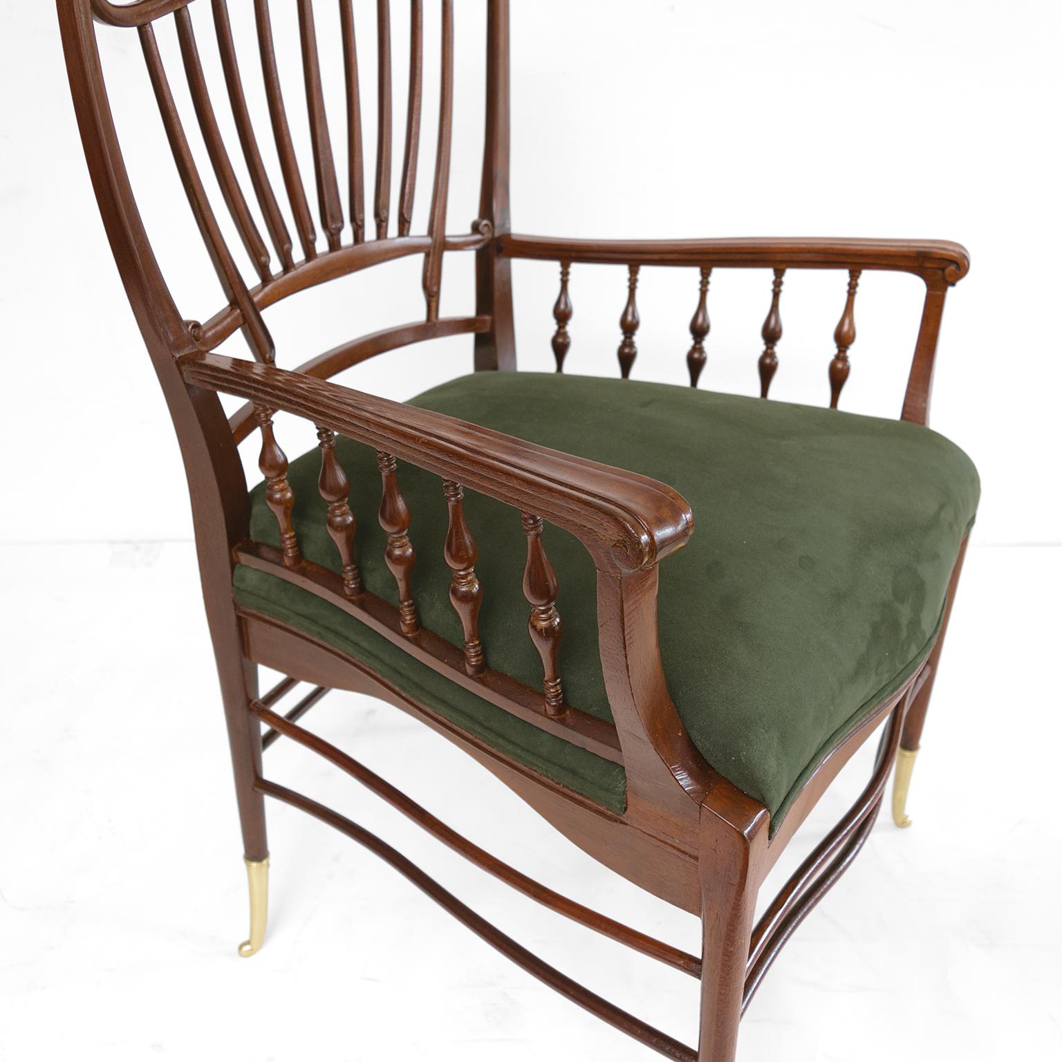English Aesthetic Movement, Mahagoni Sessel mit Wildleder Sitz (Geschnitzt) im Angebot