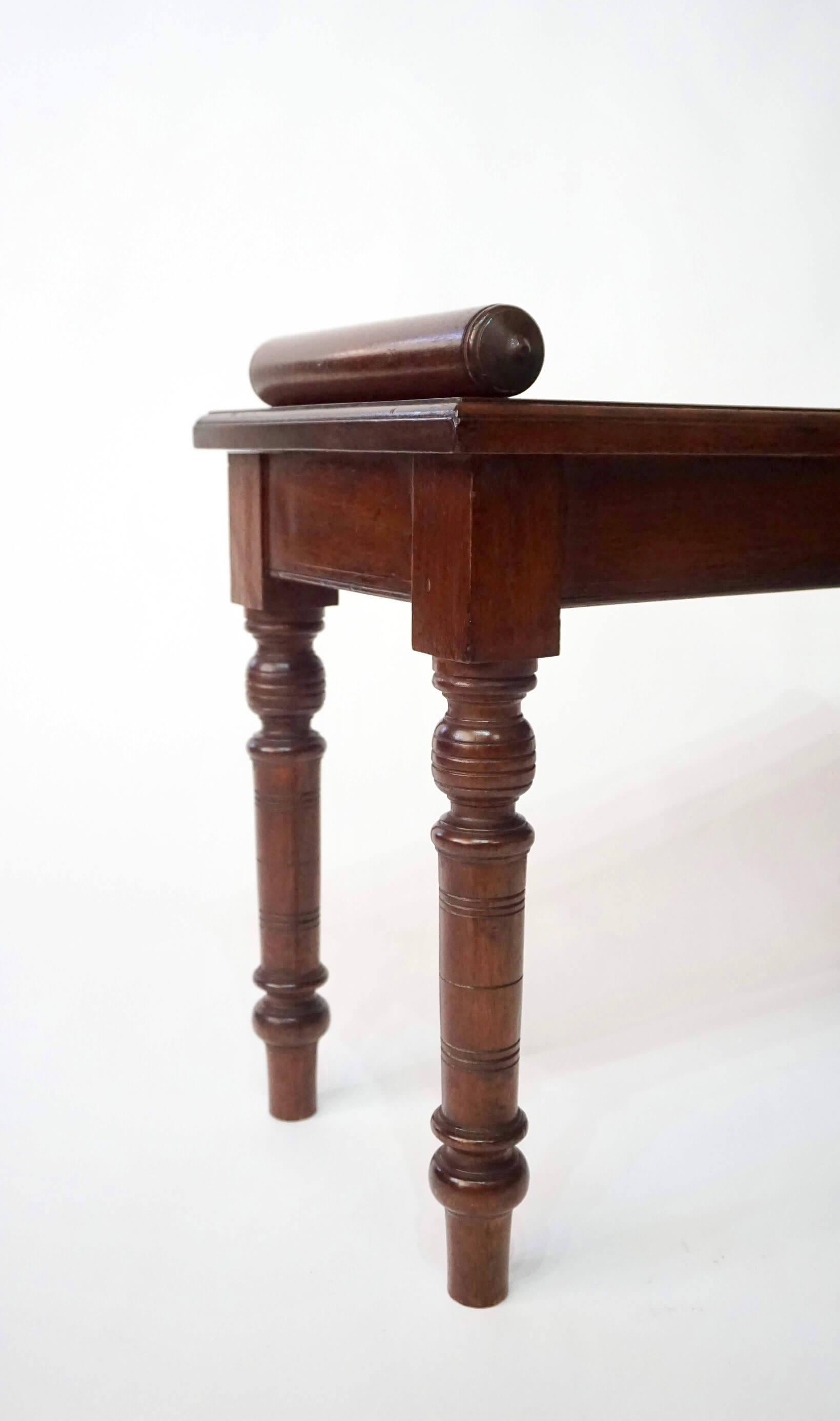 Panca da salotto o da finestra in castagno del Movimento Estetico Inglese, circa 1880 in vendita 4