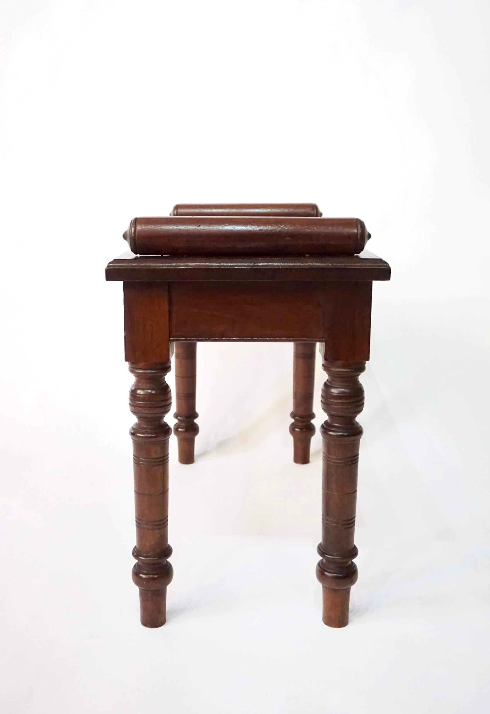 Castagno Panca da salotto o da finestra in castagno del Movimento Estetico Inglese, circa 1880 in vendita