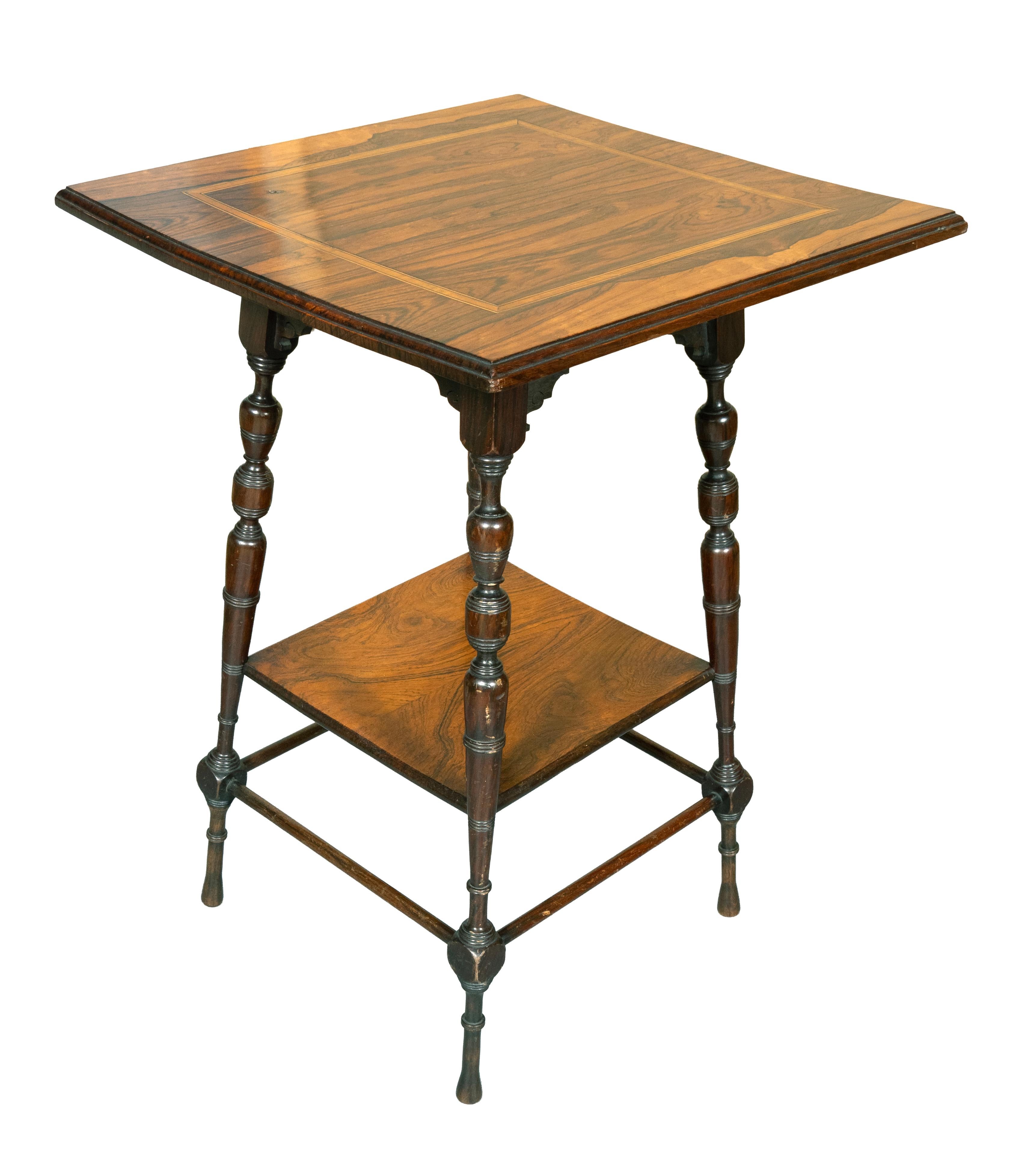 Anglais Table en bois de rose de l'Aesthetic Movement anglais en vente