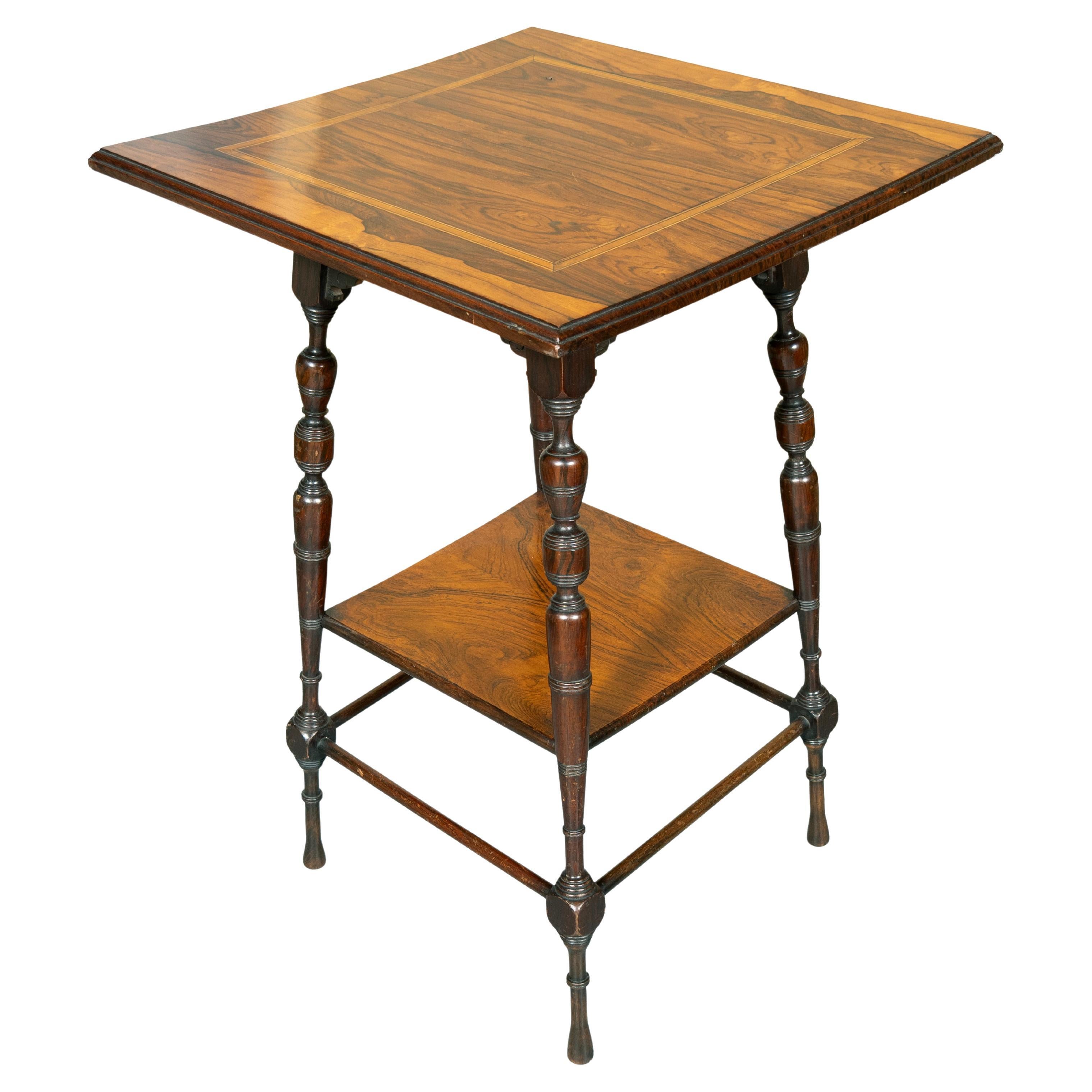 Table en bois de rose de l'Aesthetic Movement anglais