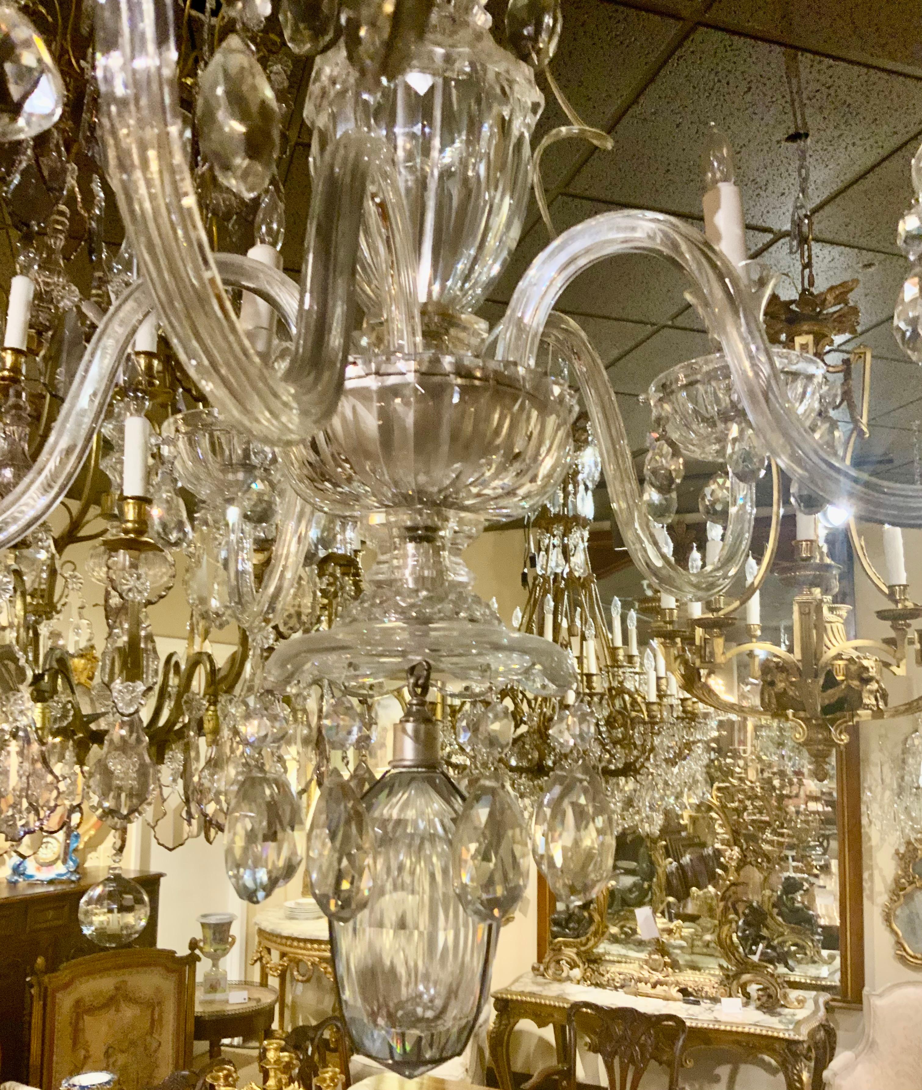 English all crystal chandelier, 19 th century In Excellent Condition For Sale In Houston, TX