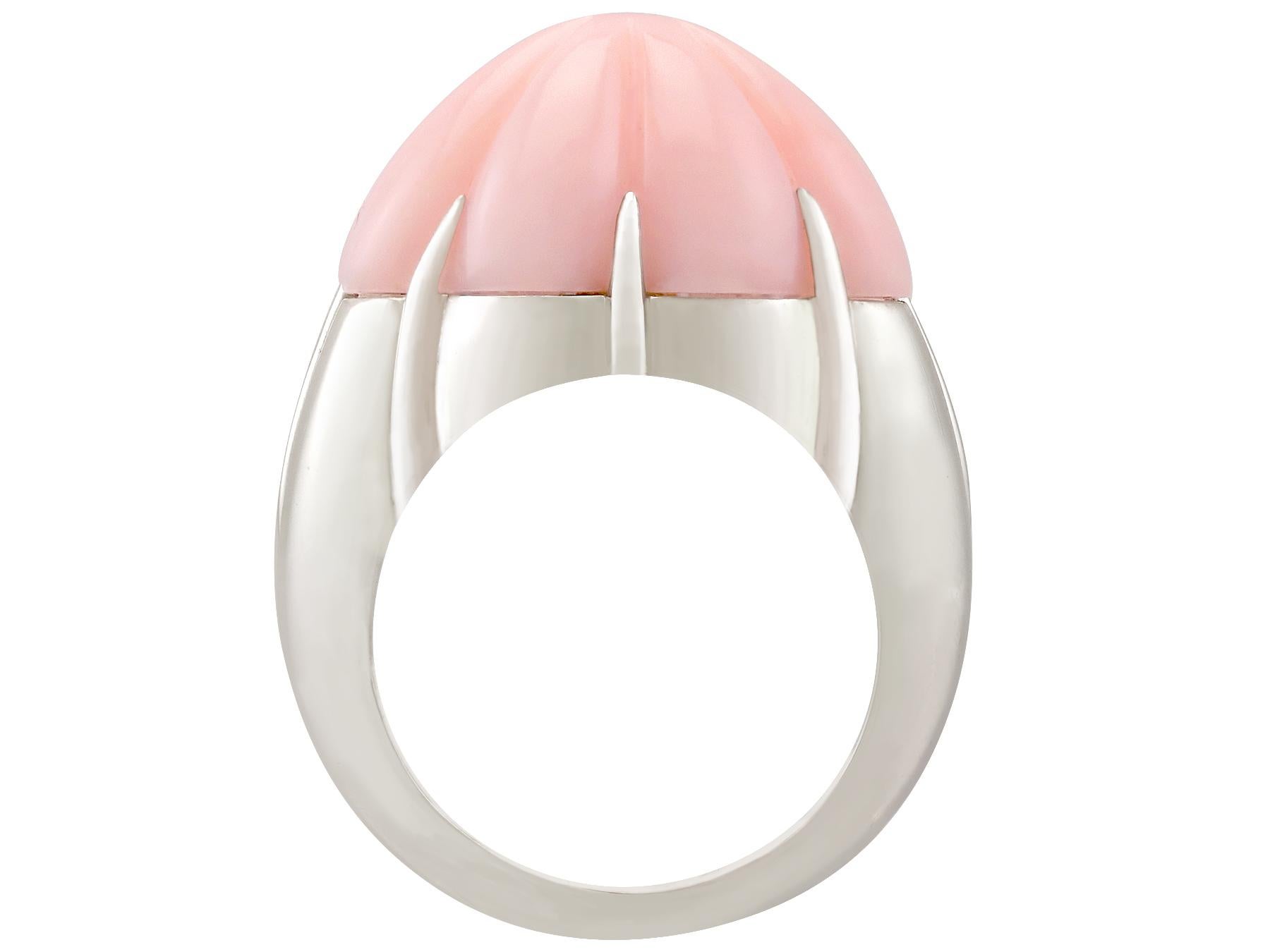 Cabochon English and French 2013 3.83 Carat Coral and White Gold Bombe Ring