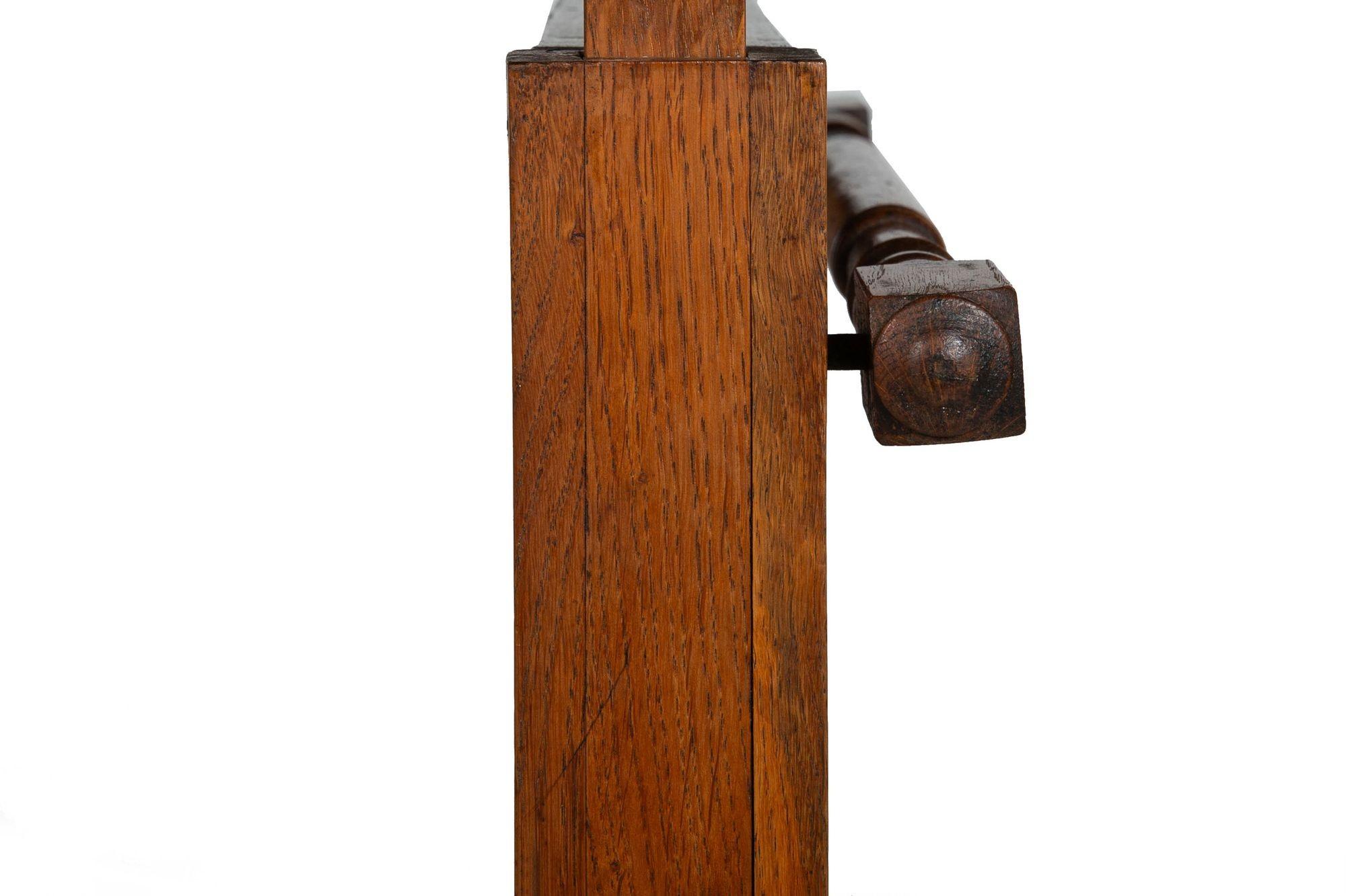 Ancien bureau d'architecte réglable en hauteur Table à dessin circa 1870 en vente 4