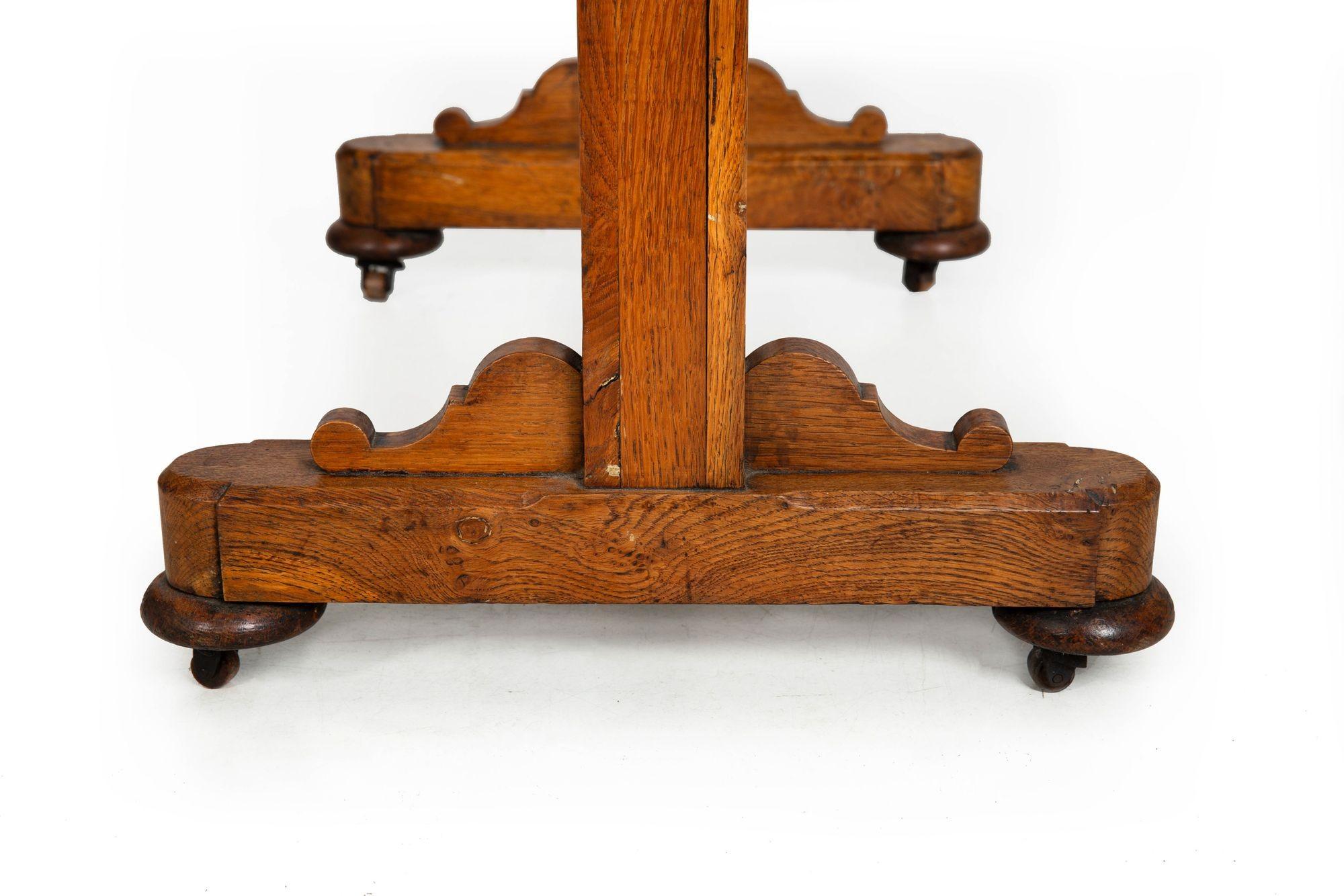 Ancien bureau d'architecte réglable en hauteur Table à dessin circa 1870 en vente 6