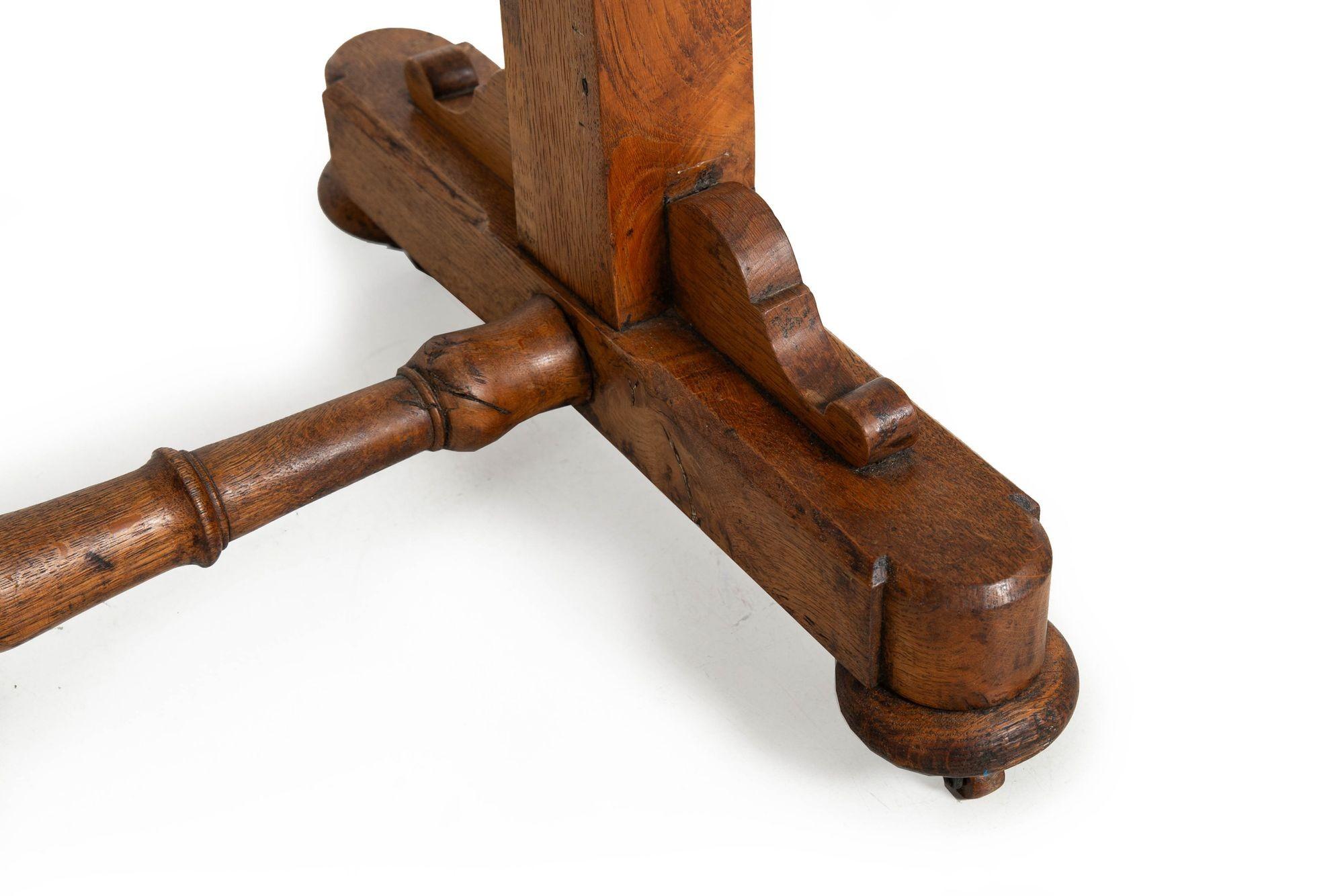 Ancien bureau d'architecte réglable en hauteur Table à dessin circa 1870 en vente 11