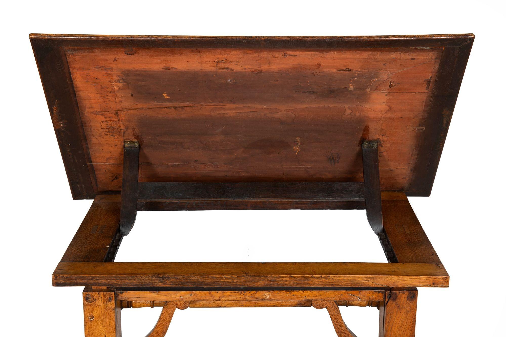 Ancien bureau d'architecte réglable en hauteur Table à dessin circa 1870 en vente 1