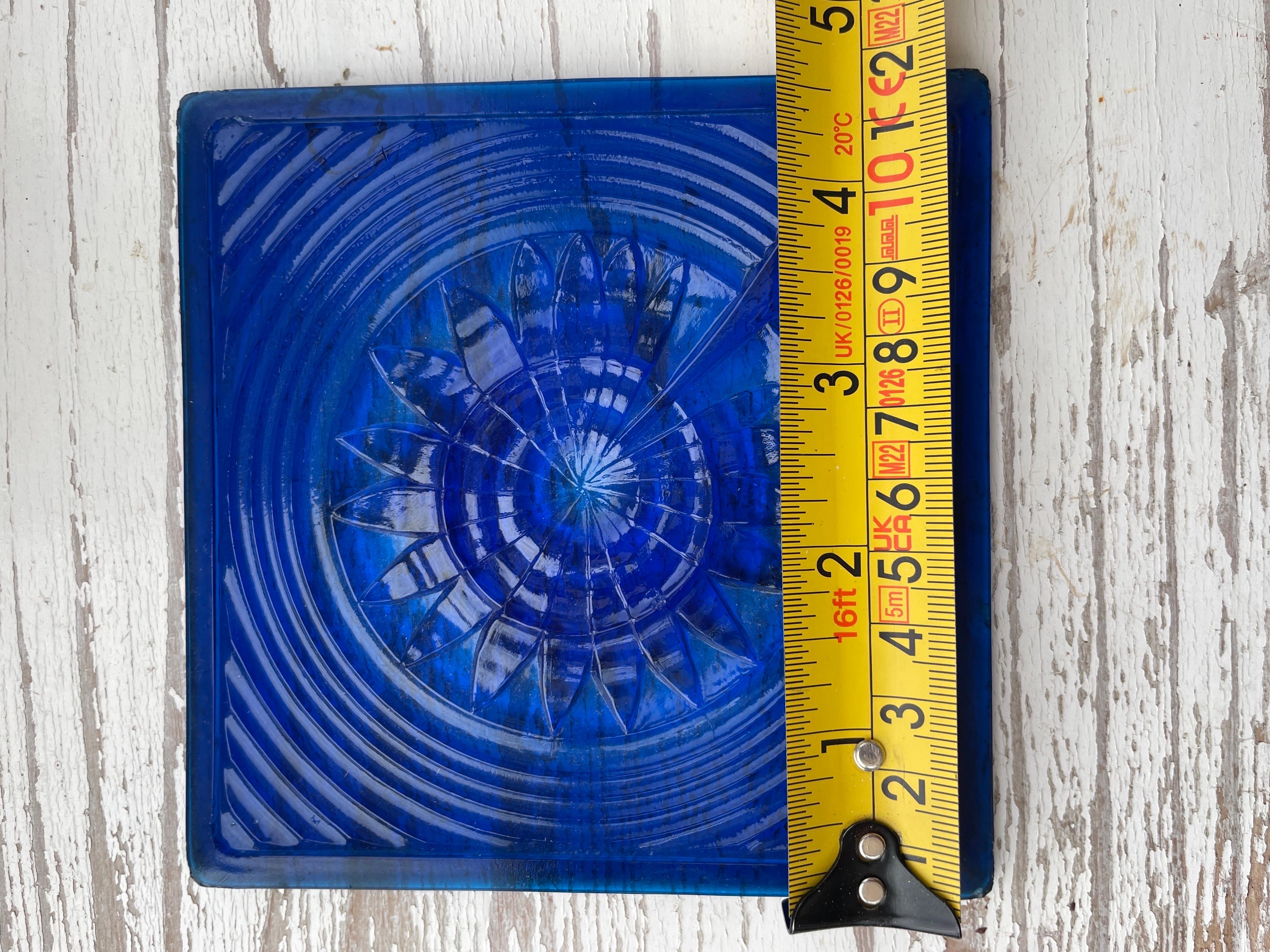 Englische antike Aesthetic Movement kobaltblaue Glasfliese um 1900 im Angebot 7