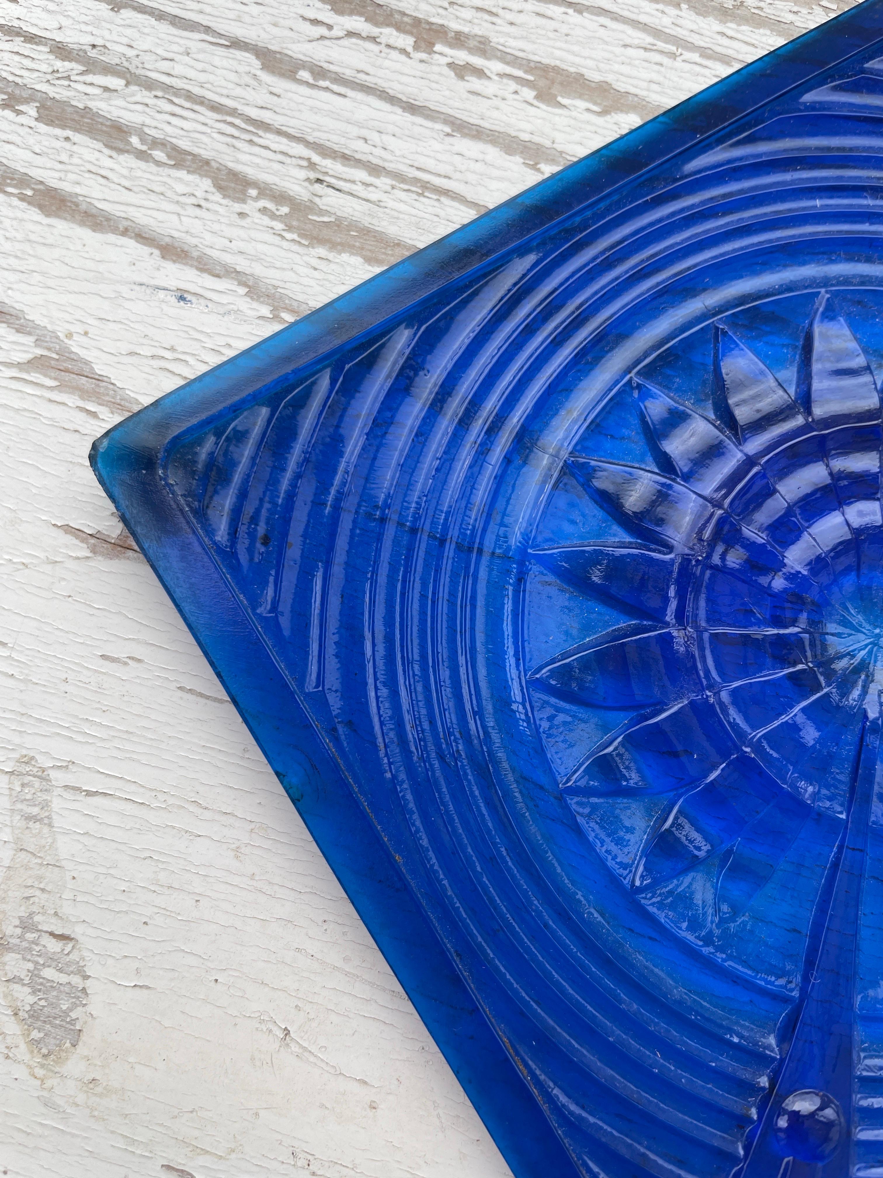 Englische antike Aesthetic Movement kobaltblaue Glasfliese um 1900 (Ästhetizismus) im Angebot