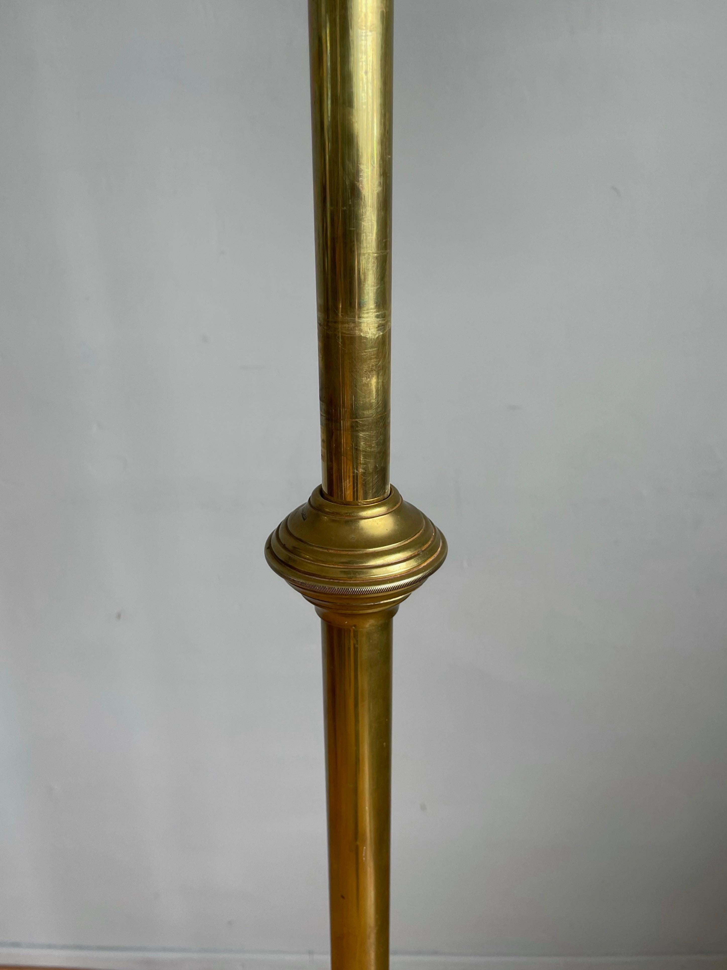 Bronze Lampadaire Arts & Crafts élégant et antique en bronze de W.A.S. Benson, vers 1880 en vente