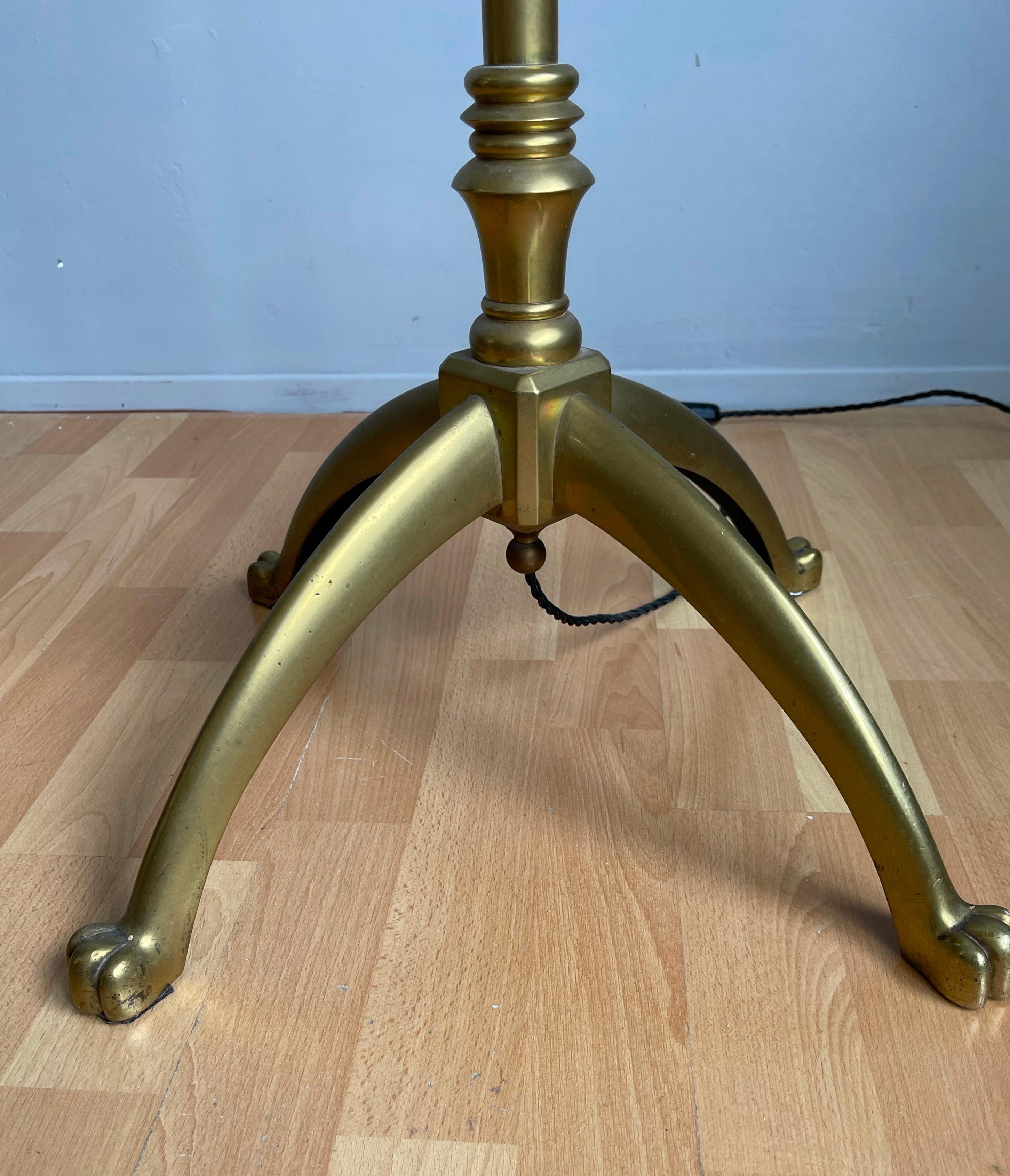 W.A.S. Benson, Antique and Stylish Arts & Crafts Floor Lamp in Bronze circa 1880 For Sale 10