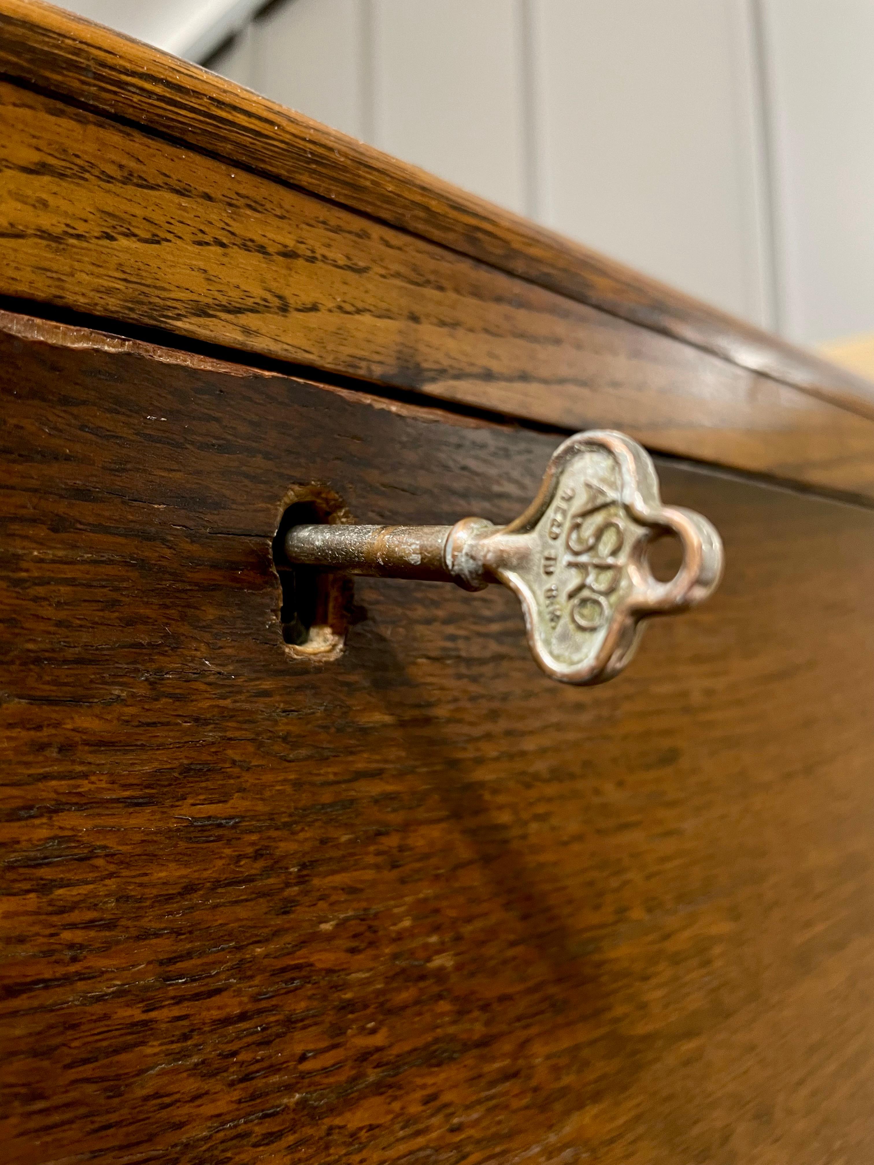 Antiquités anglaises Art Deco Bureau Secretaire Oak Cabinet en vente 6