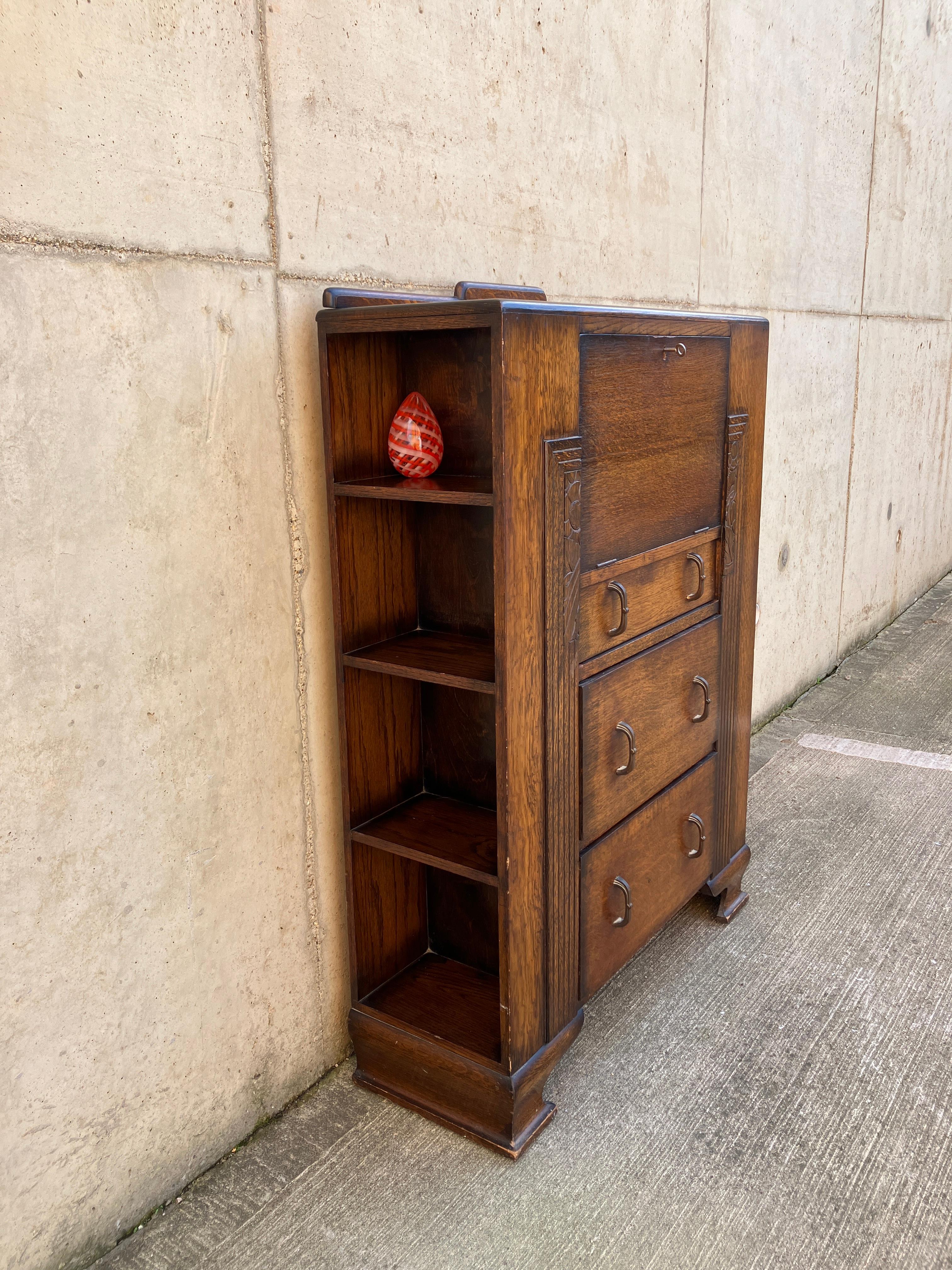 Chêne Antiquités anglaises Art Deco Bureau Secretaire Oak Cabinet en vente