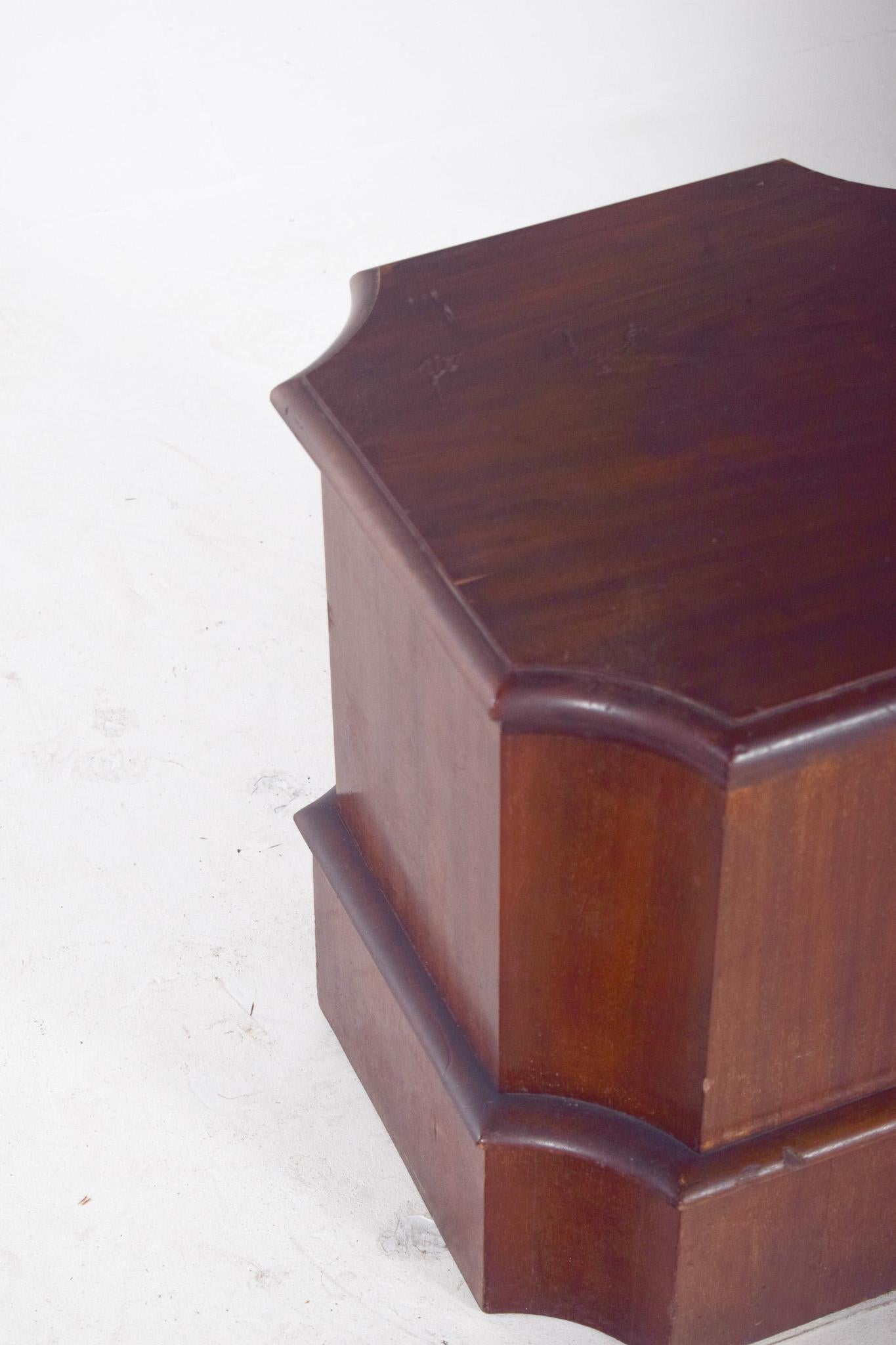 Armoire à pots de chambre anglaise ancienne en acajou État moyen - En vente à Lisboa, Lisboa