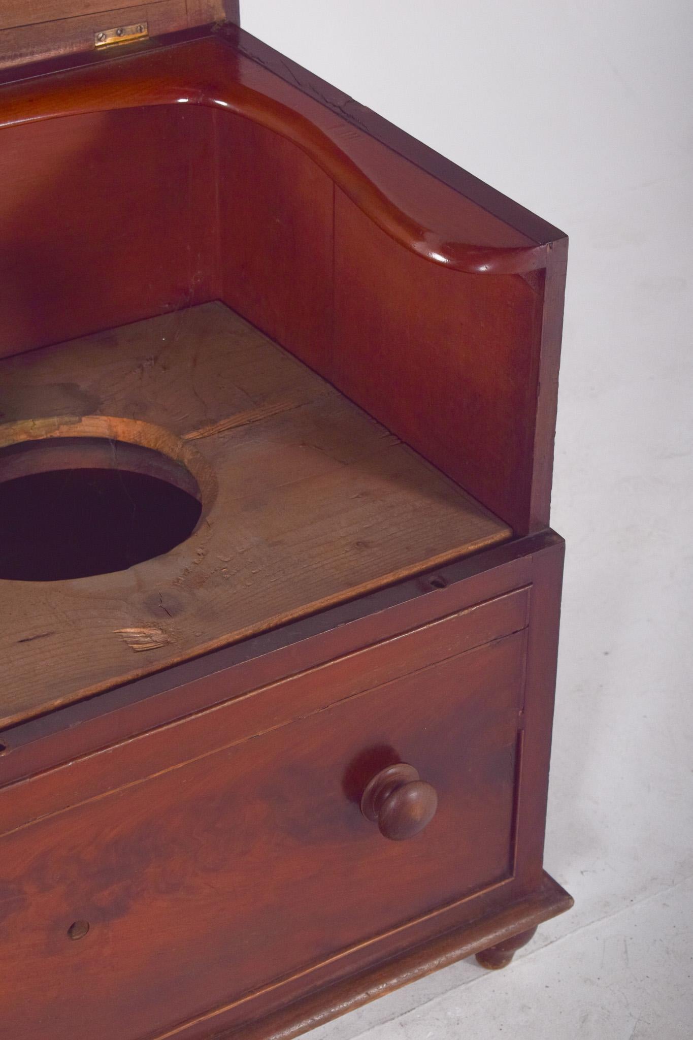 Coffre ancien anglais en vente 1