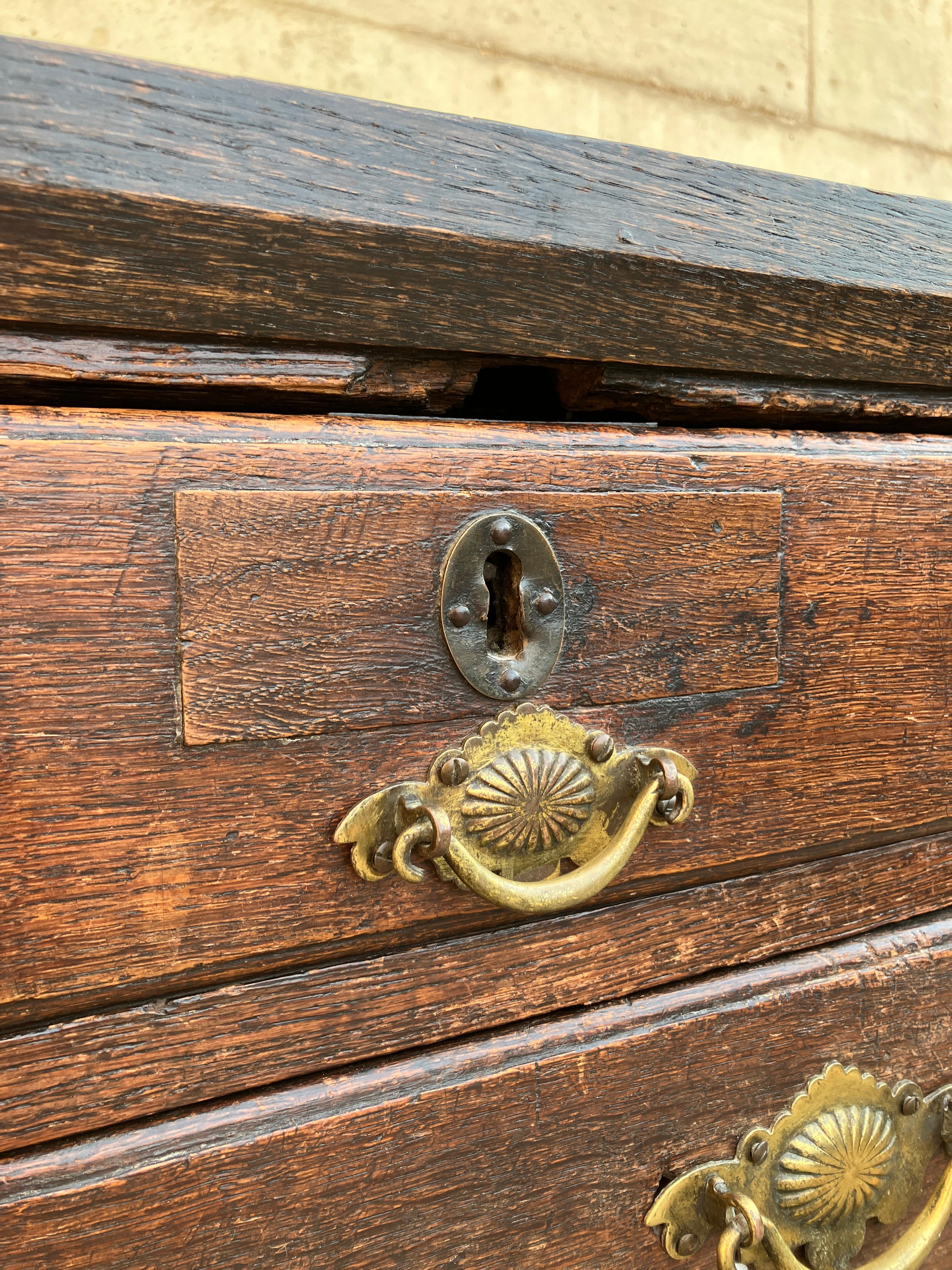 Cassettiera antica inglese in Oak In condizioni buone in vendita a Leicester, GB