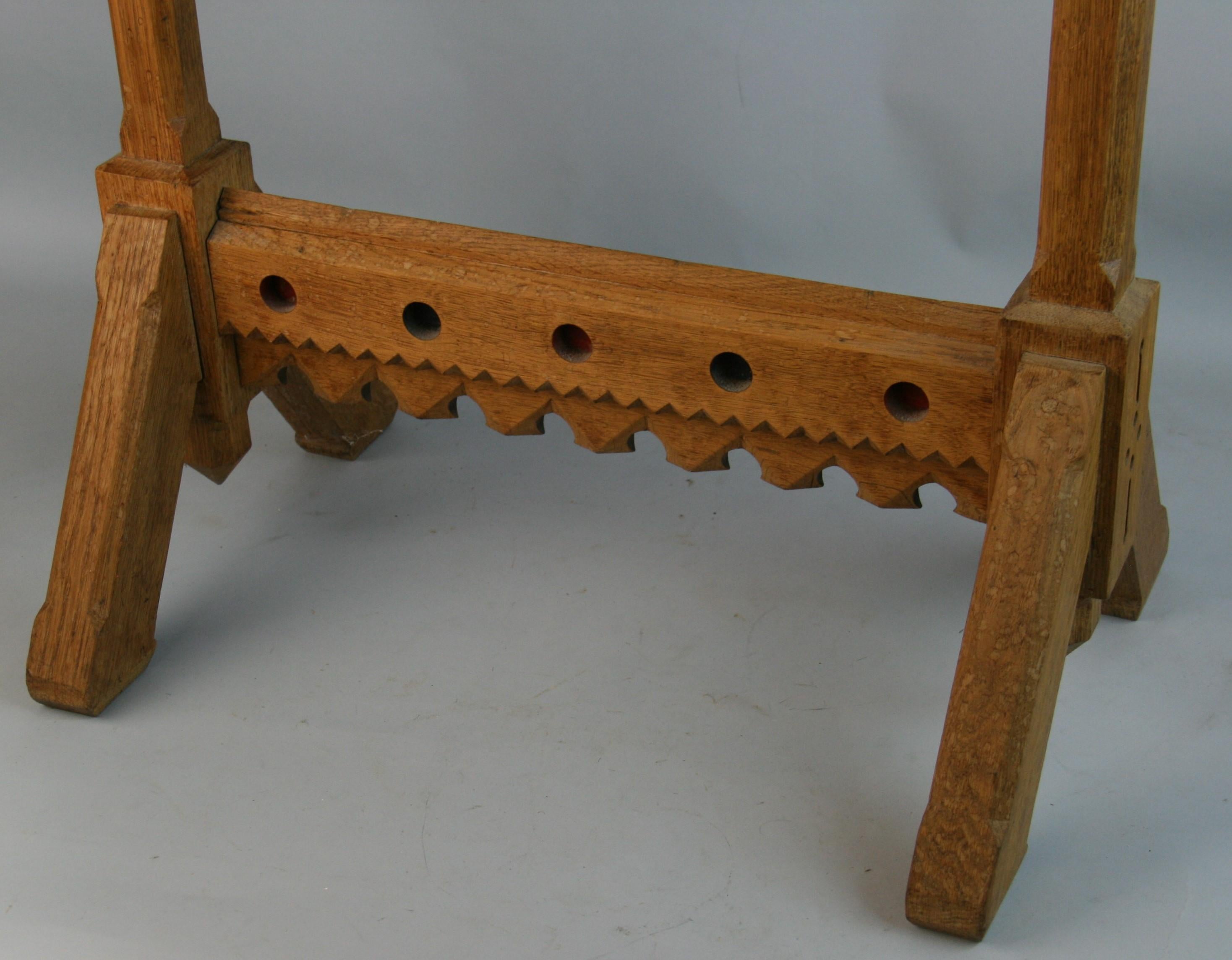 Englisch Antike Church's Vestibül /Handtuch /Tröstung Rack im Zustand „Gut“ im Angebot in Douglas Manor, NY